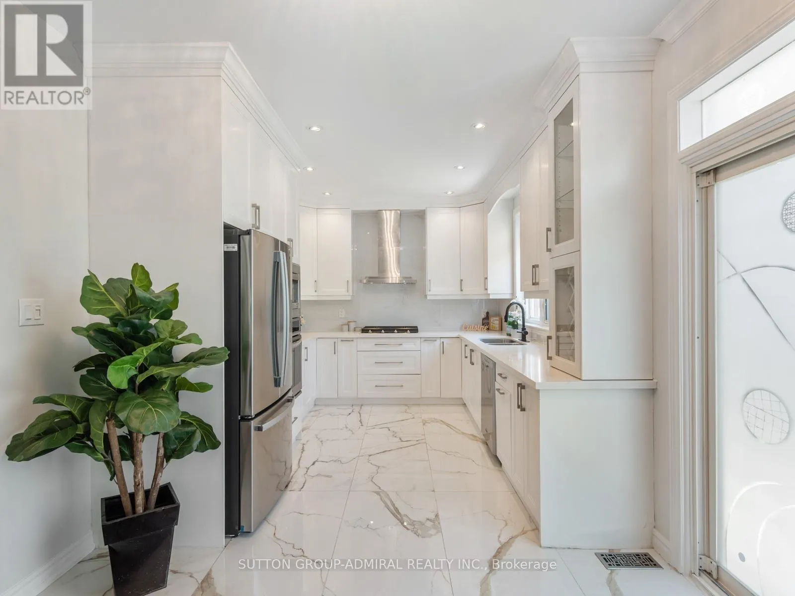 10 AUBURNDALE DRIVE