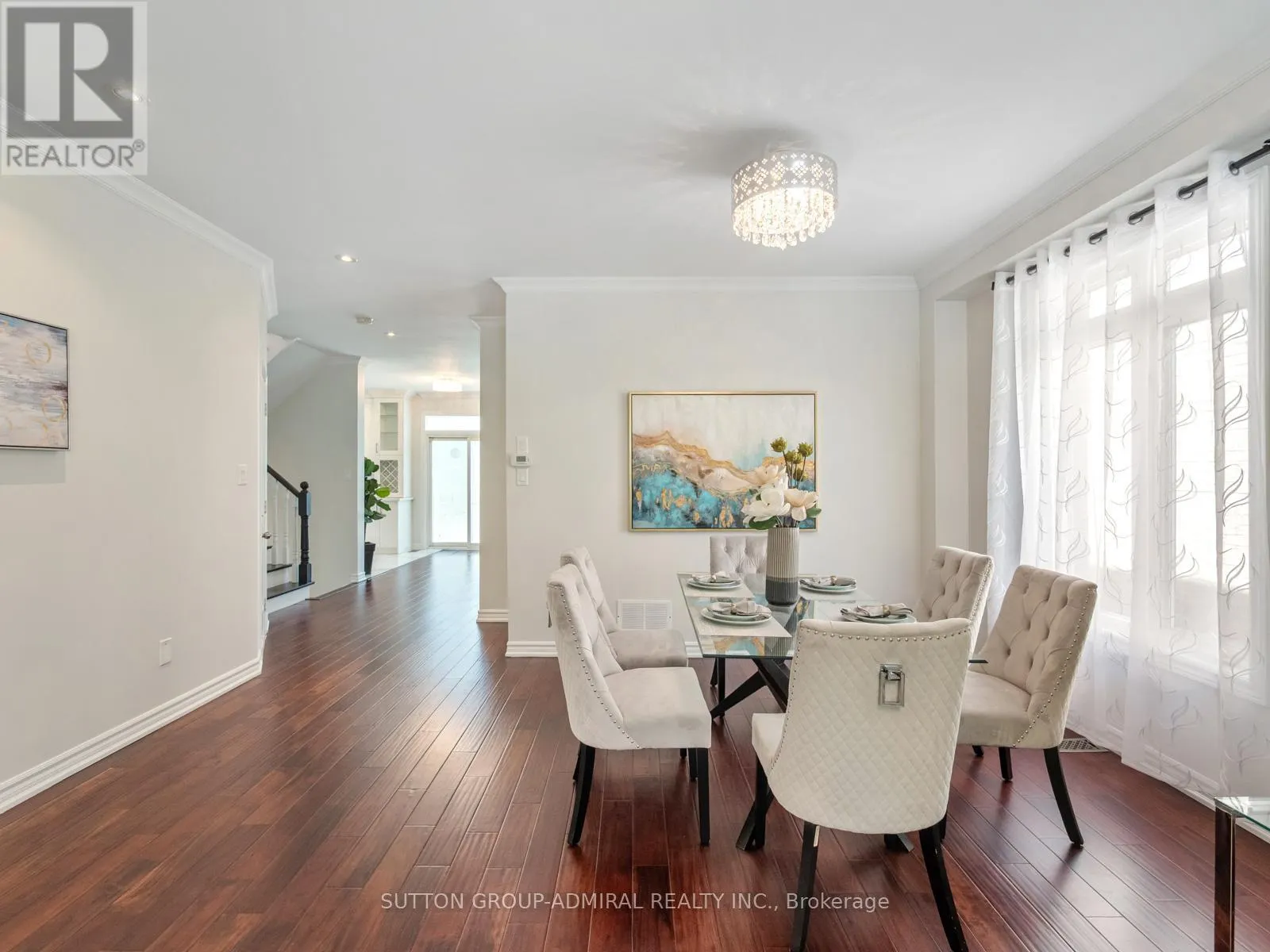 10 AUBURNDALE DRIVE