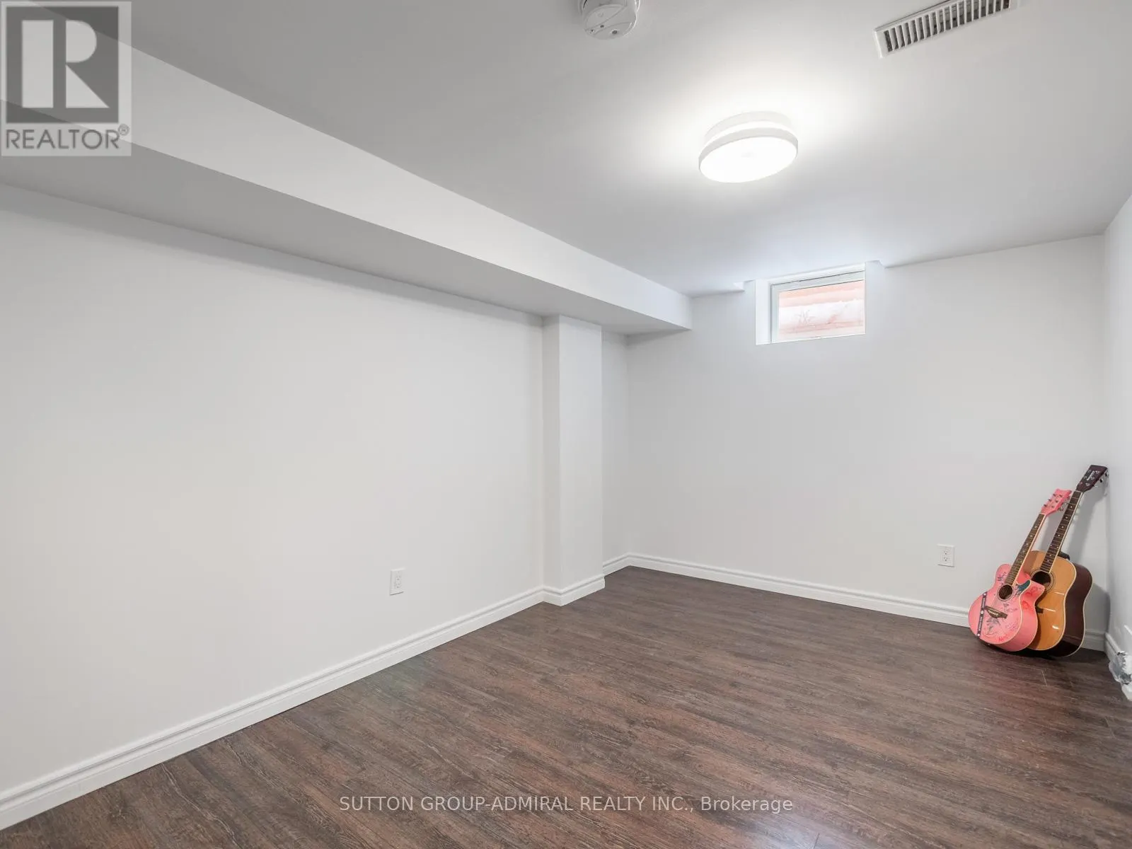 10 AUBURNDALE DRIVE