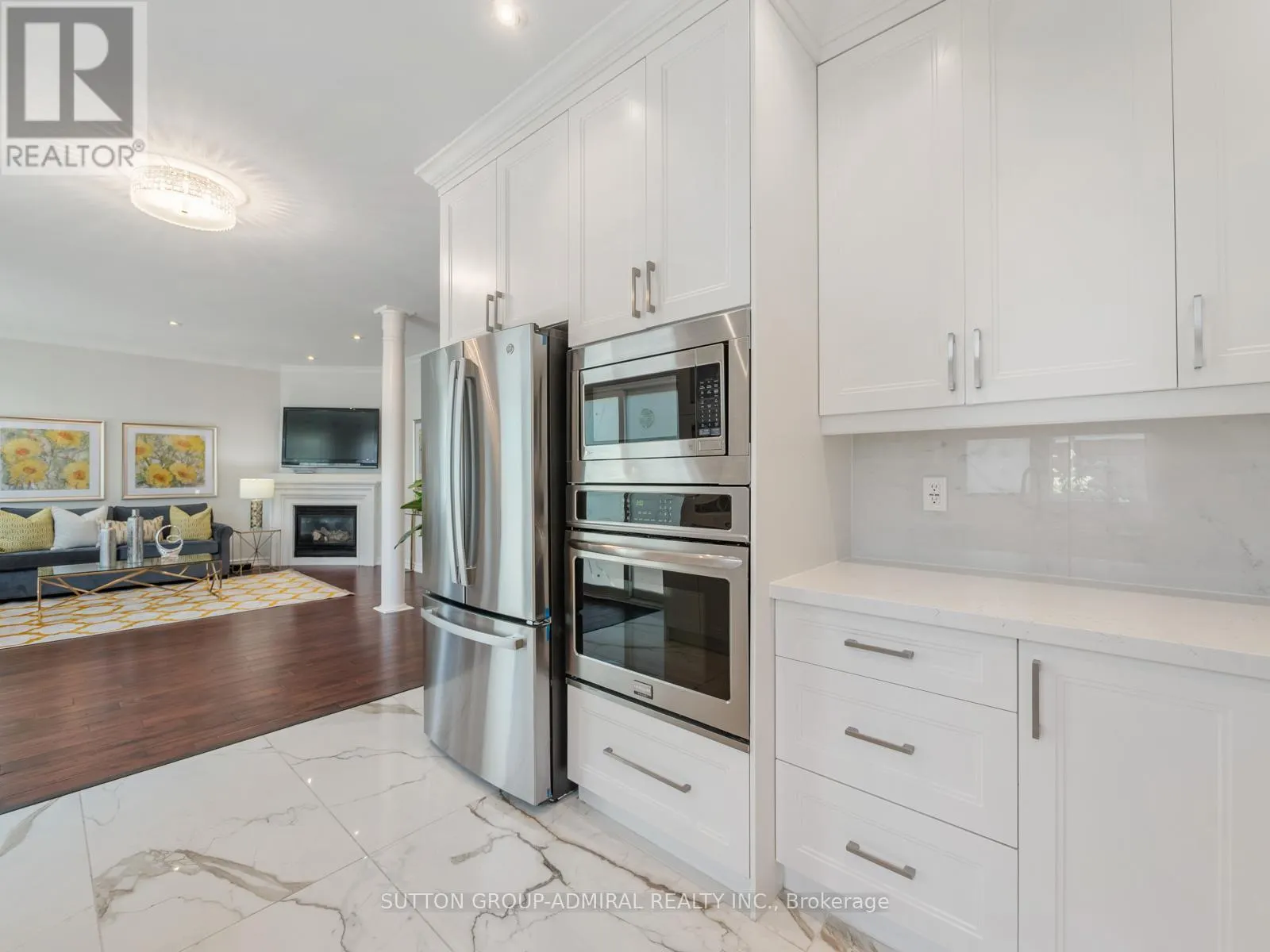 10 AUBURNDALE DRIVE