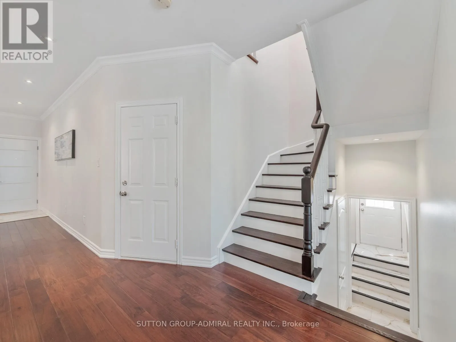 10 AUBURNDALE DRIVE