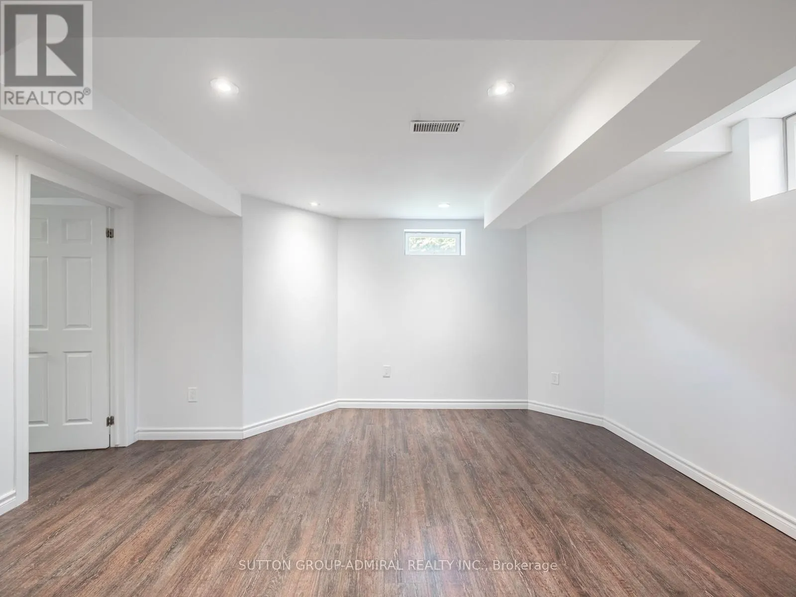 10 AUBURNDALE DRIVE