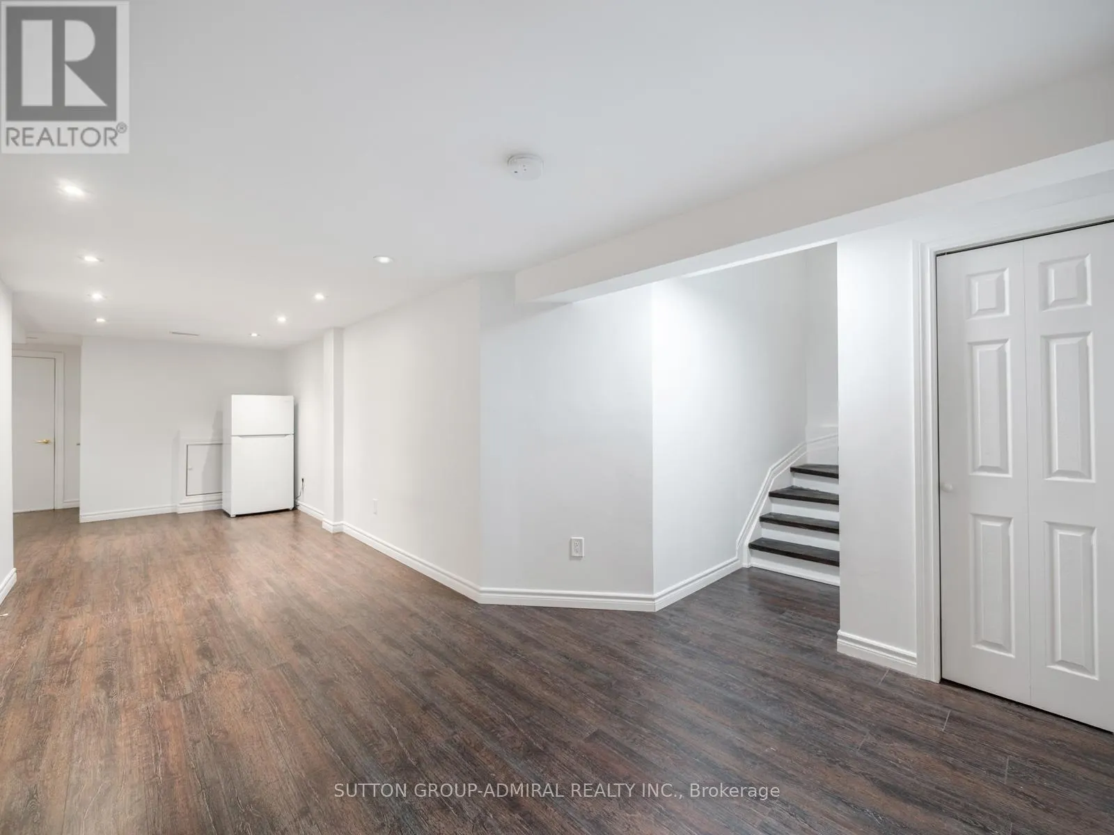 10 AUBURNDALE DRIVE