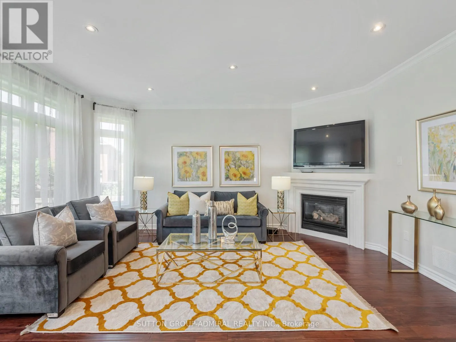 10 AUBURNDALE DRIVE