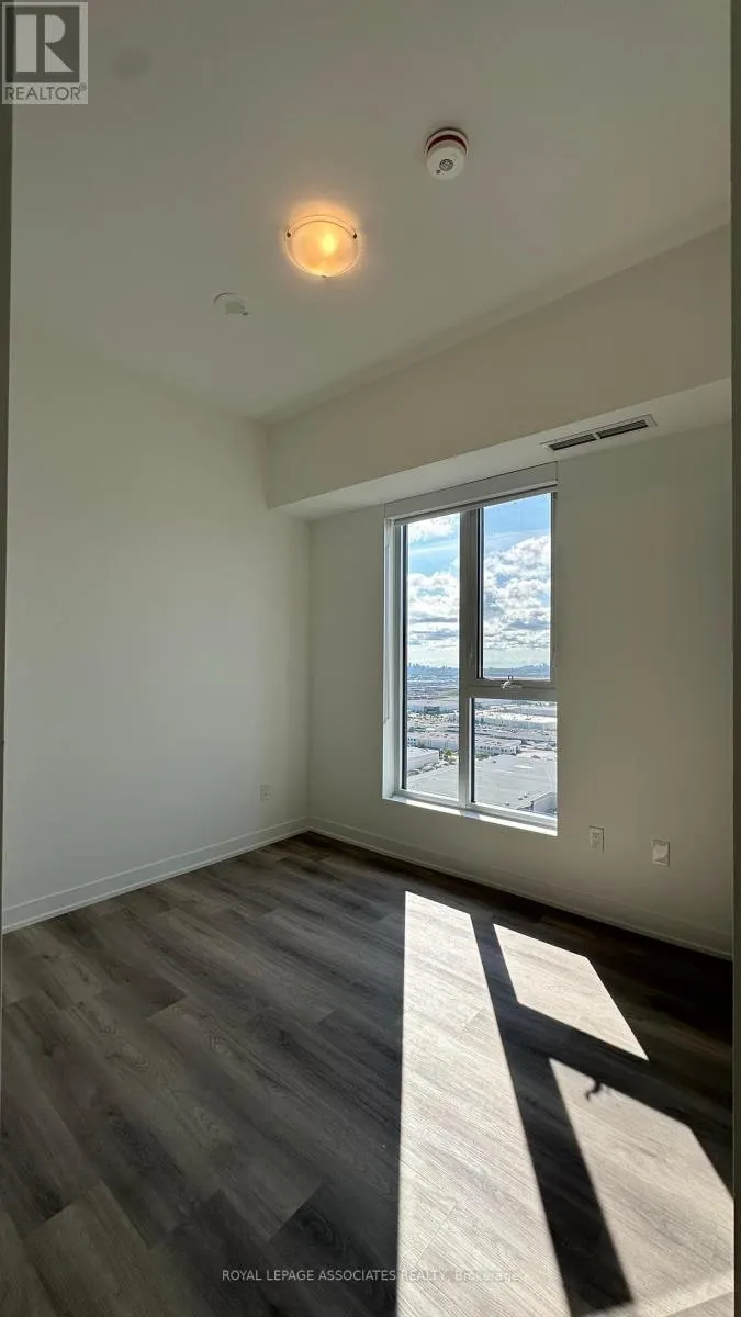 2709 - 10 ABEJA STREET