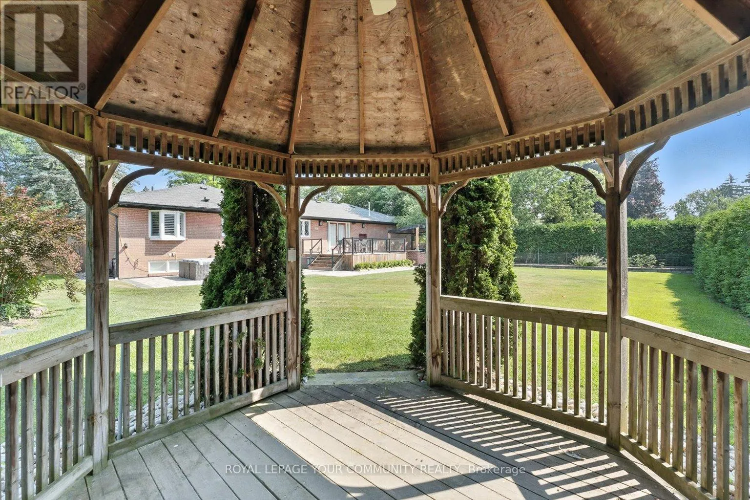 165 CLEARVIEW HEIGHTS