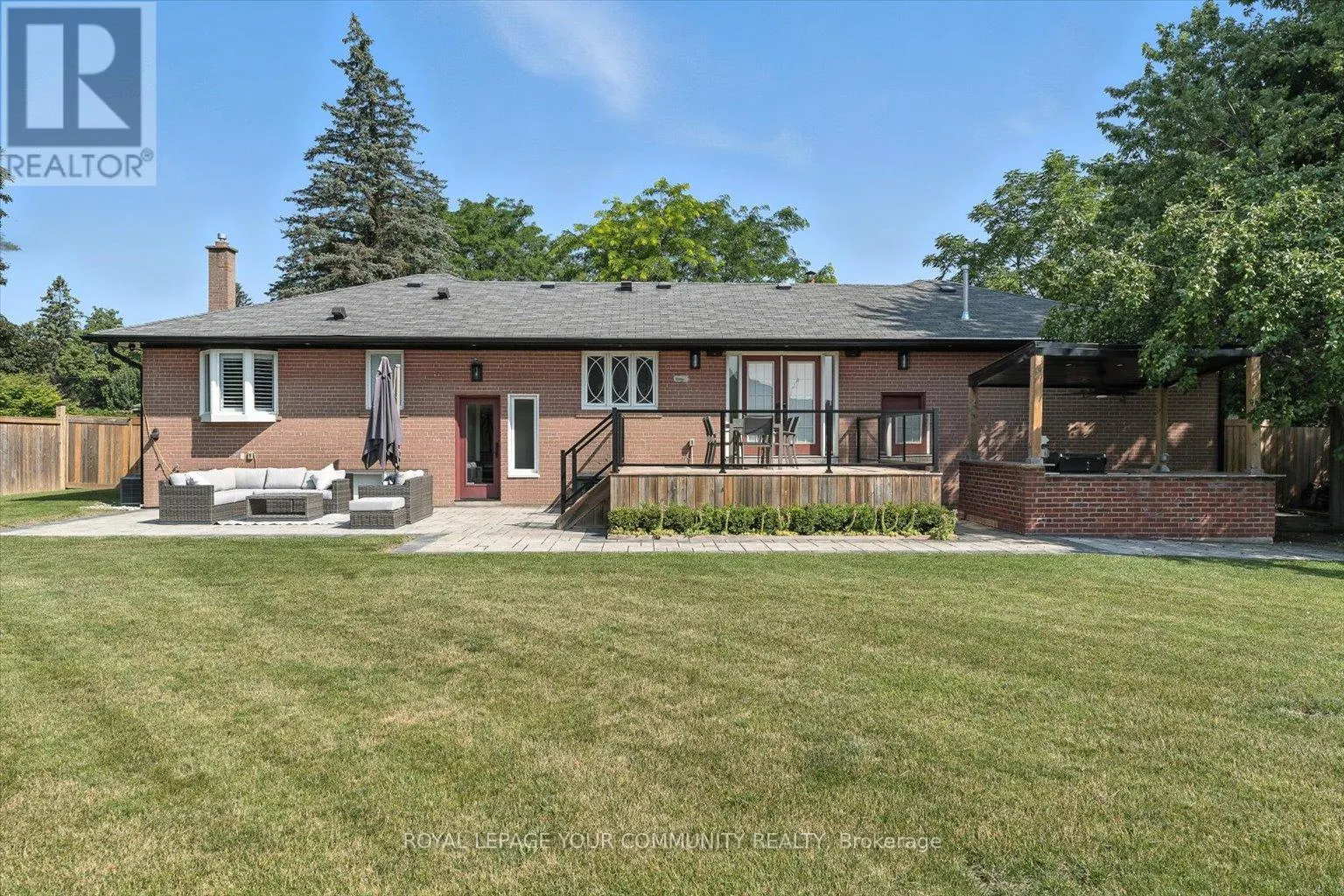 165 CLEARVIEW HEIGHTS