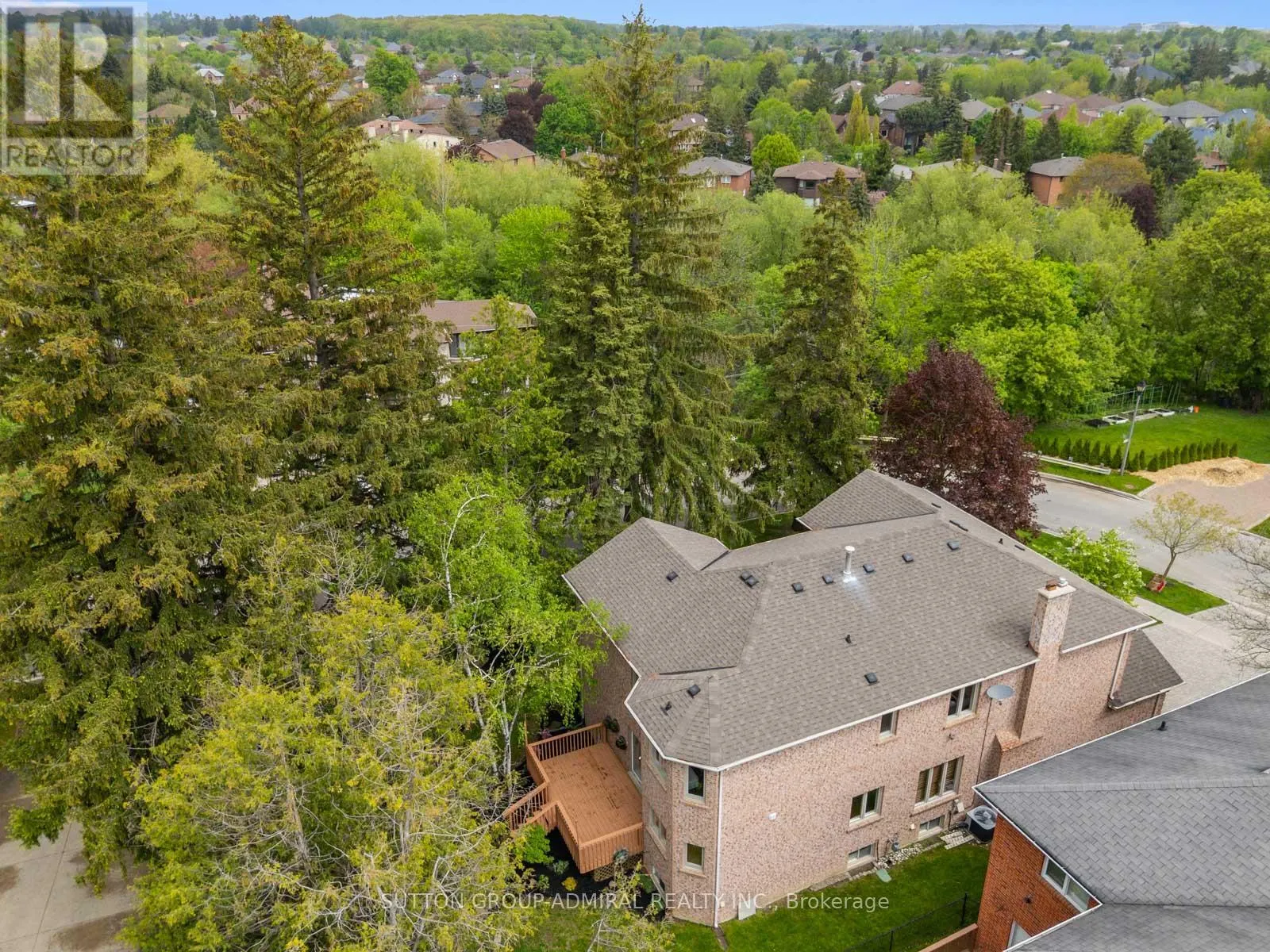 8 TIVOLI AVENUE