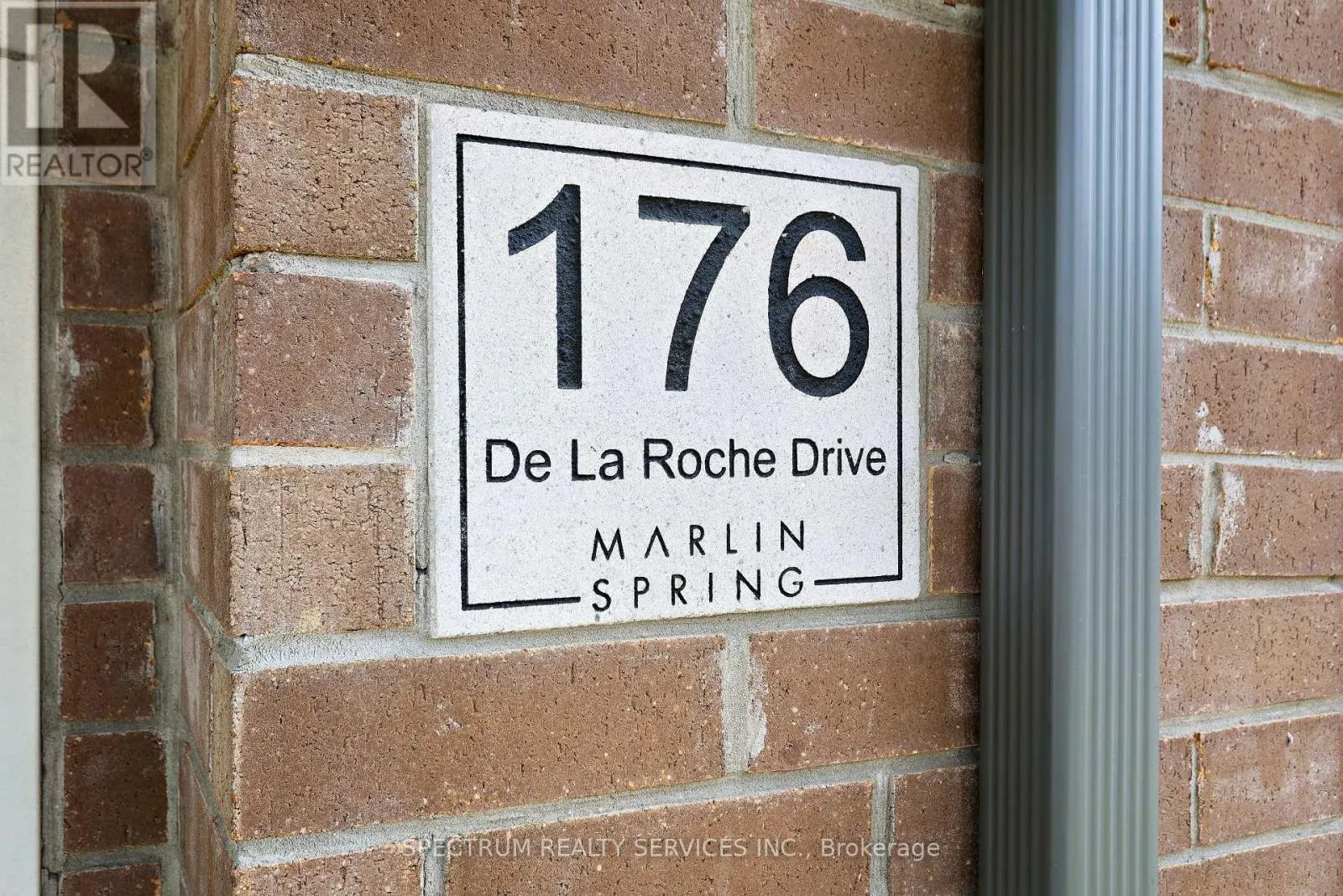176 DE LA ROCHE DRIVE