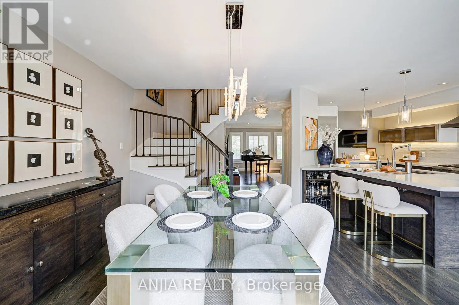 19 REDPOLL AVENUE