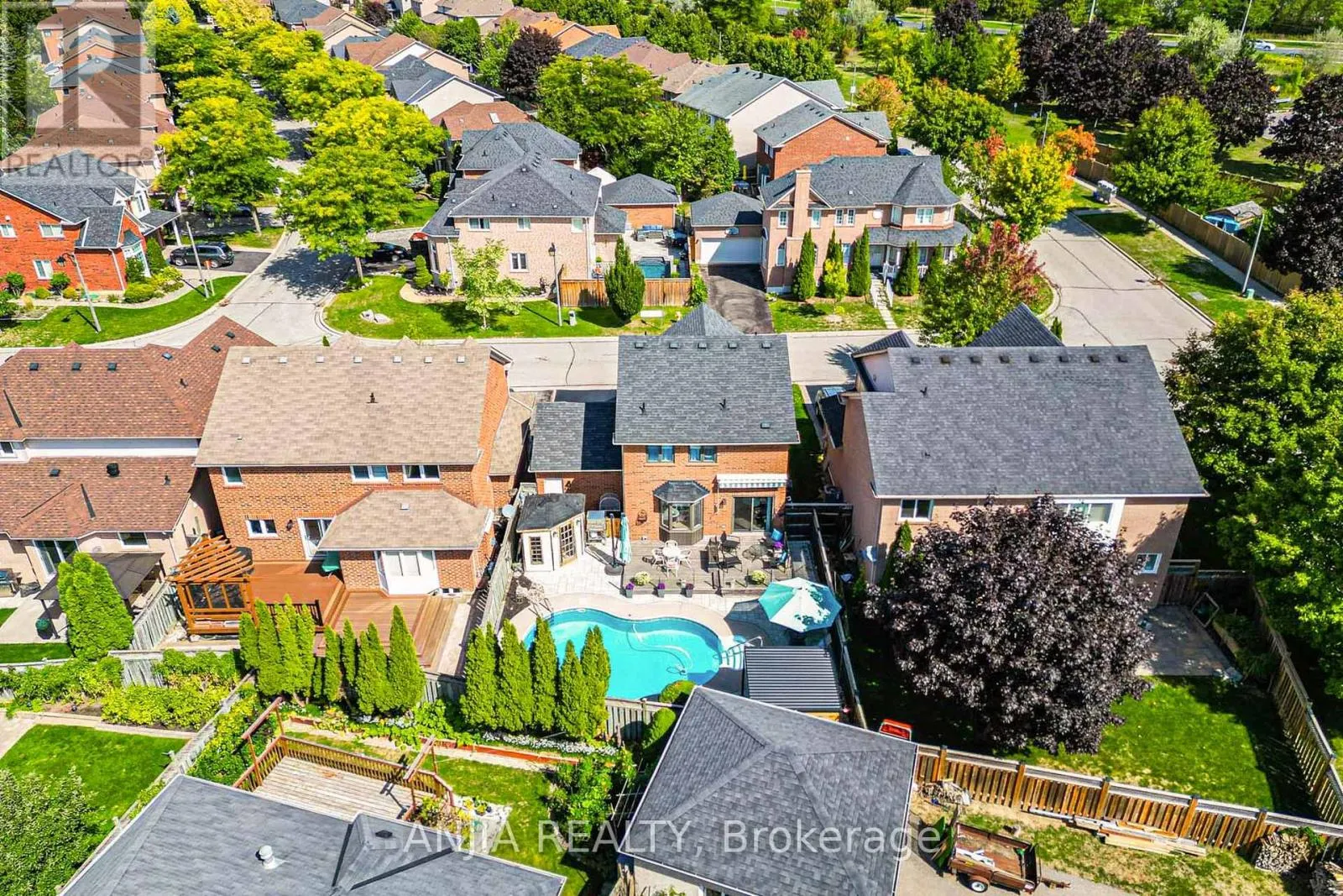 19 REDPOLL AVENUE