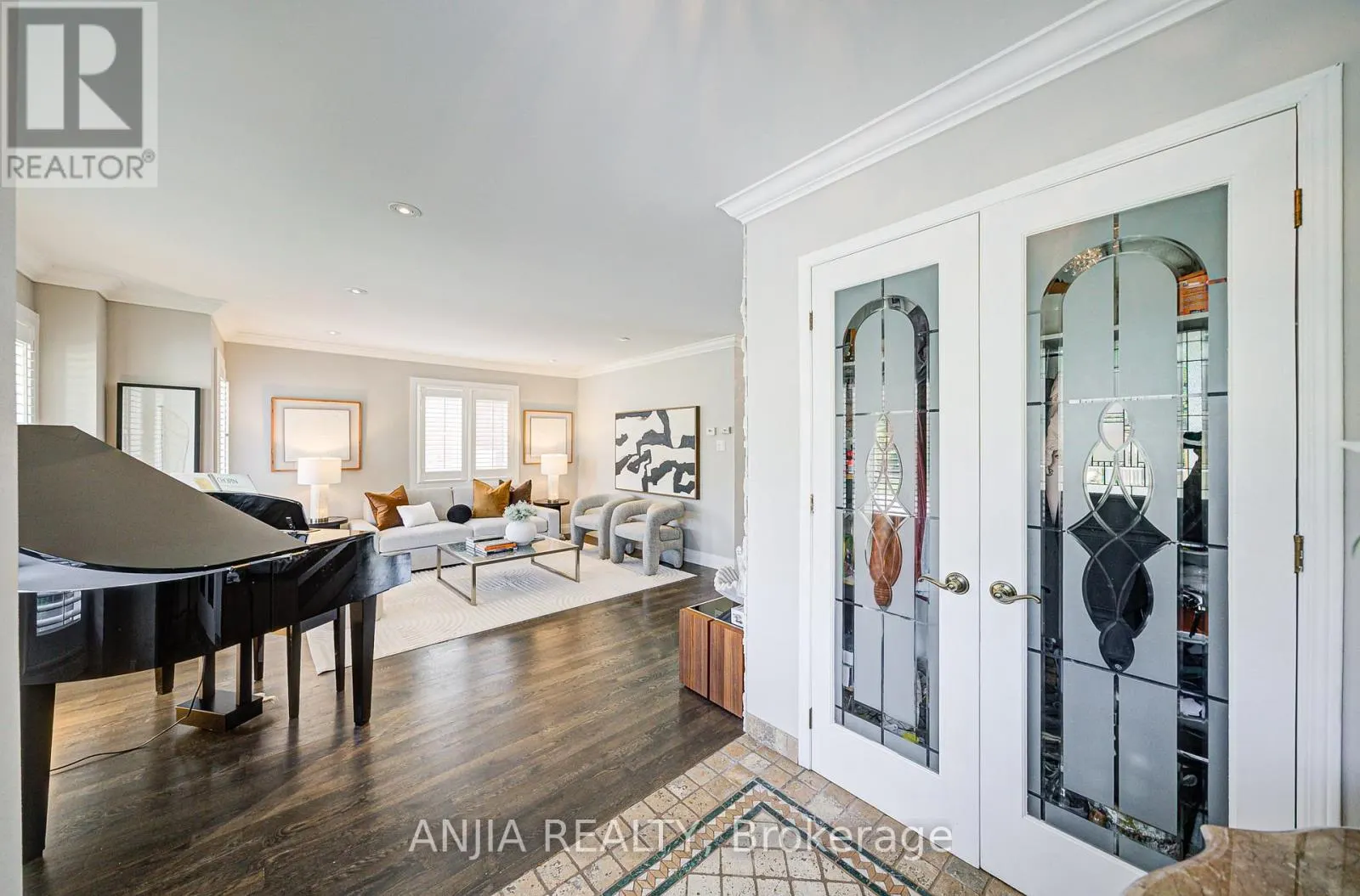 19 REDPOLL AVENUE