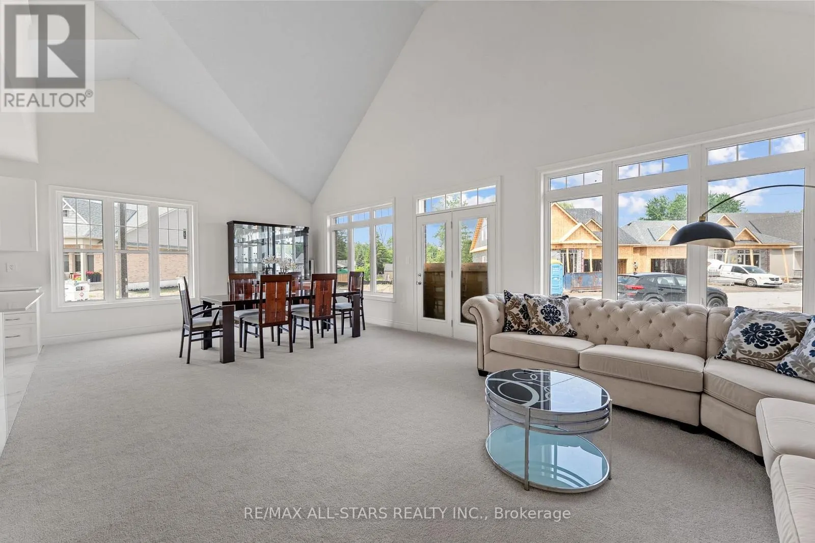 4 PALMIRA DRIVE