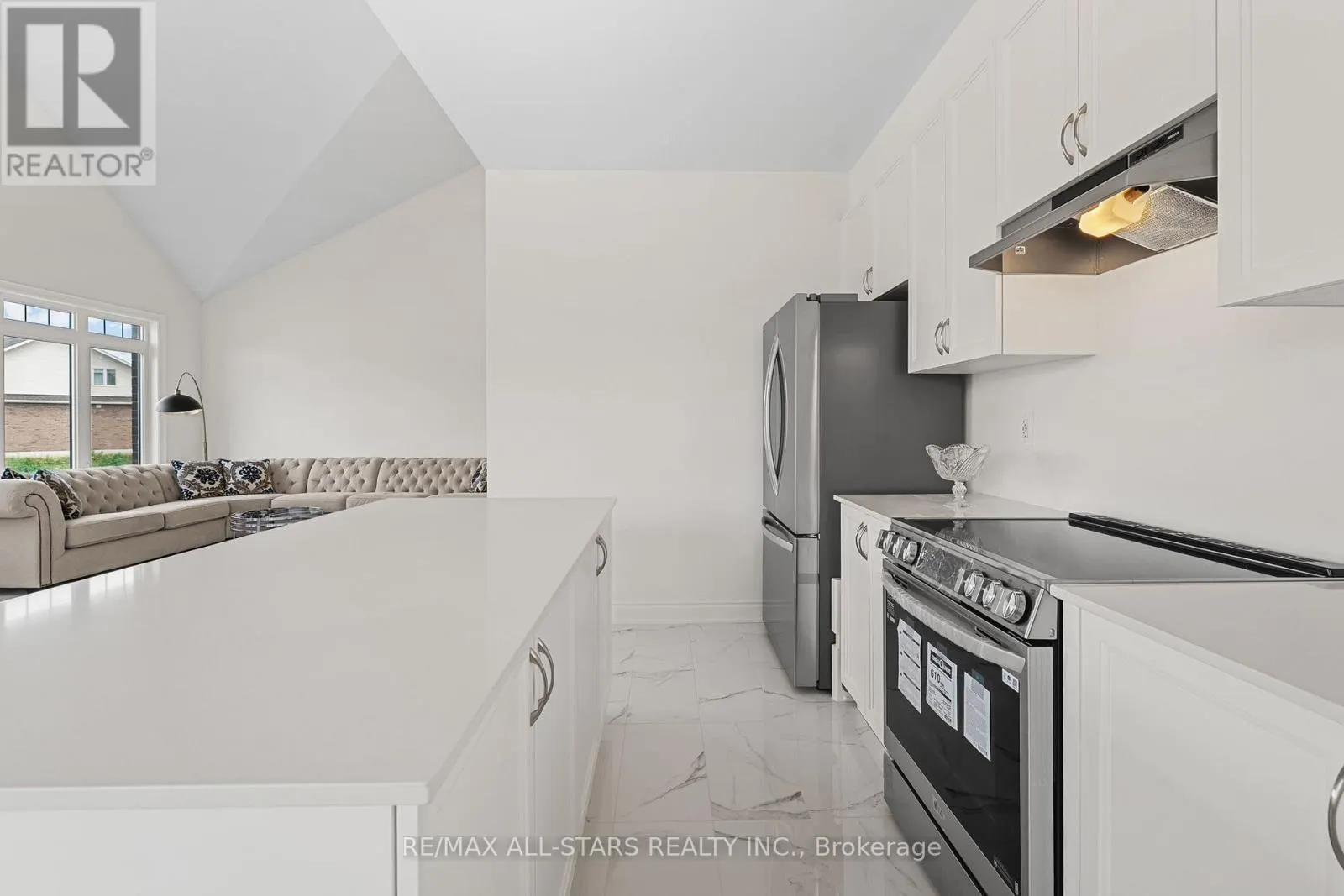 4 PALMIRA DRIVE
