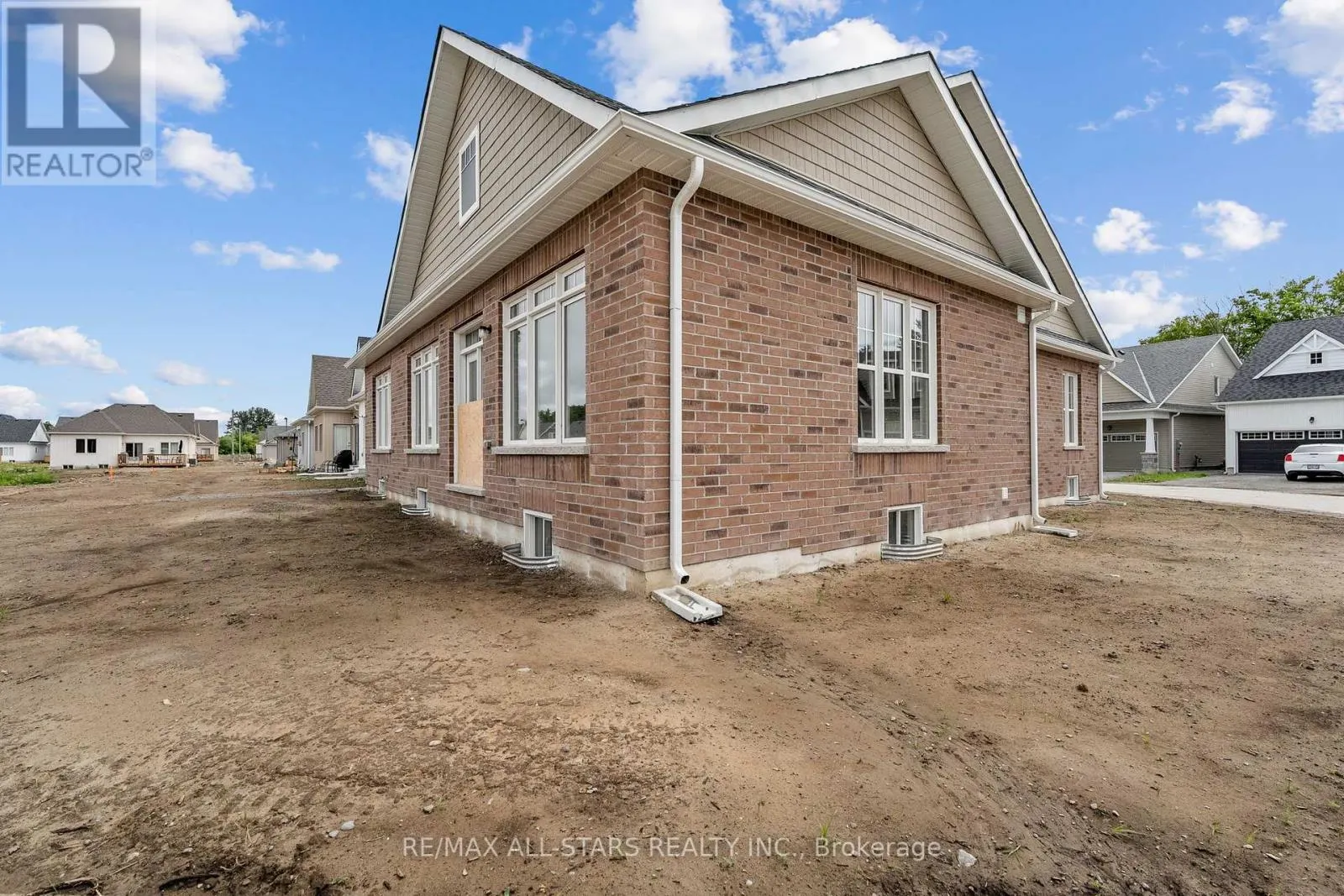4 PALMIRA DRIVE