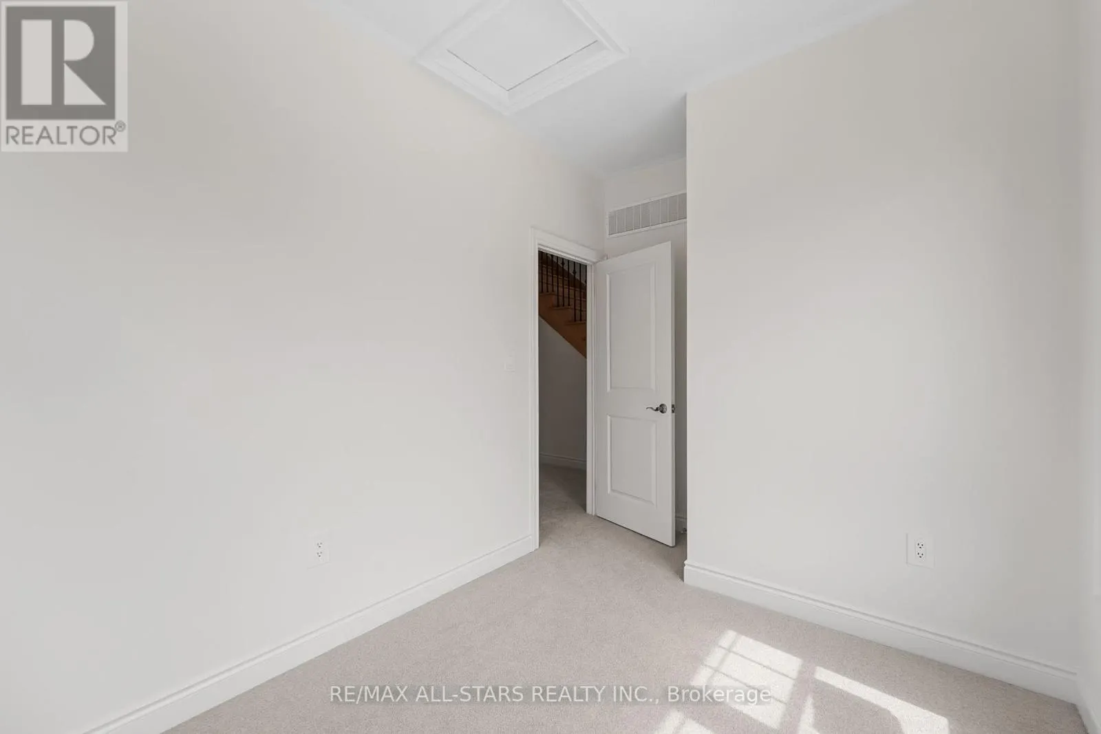 4 PALMIRA DRIVE