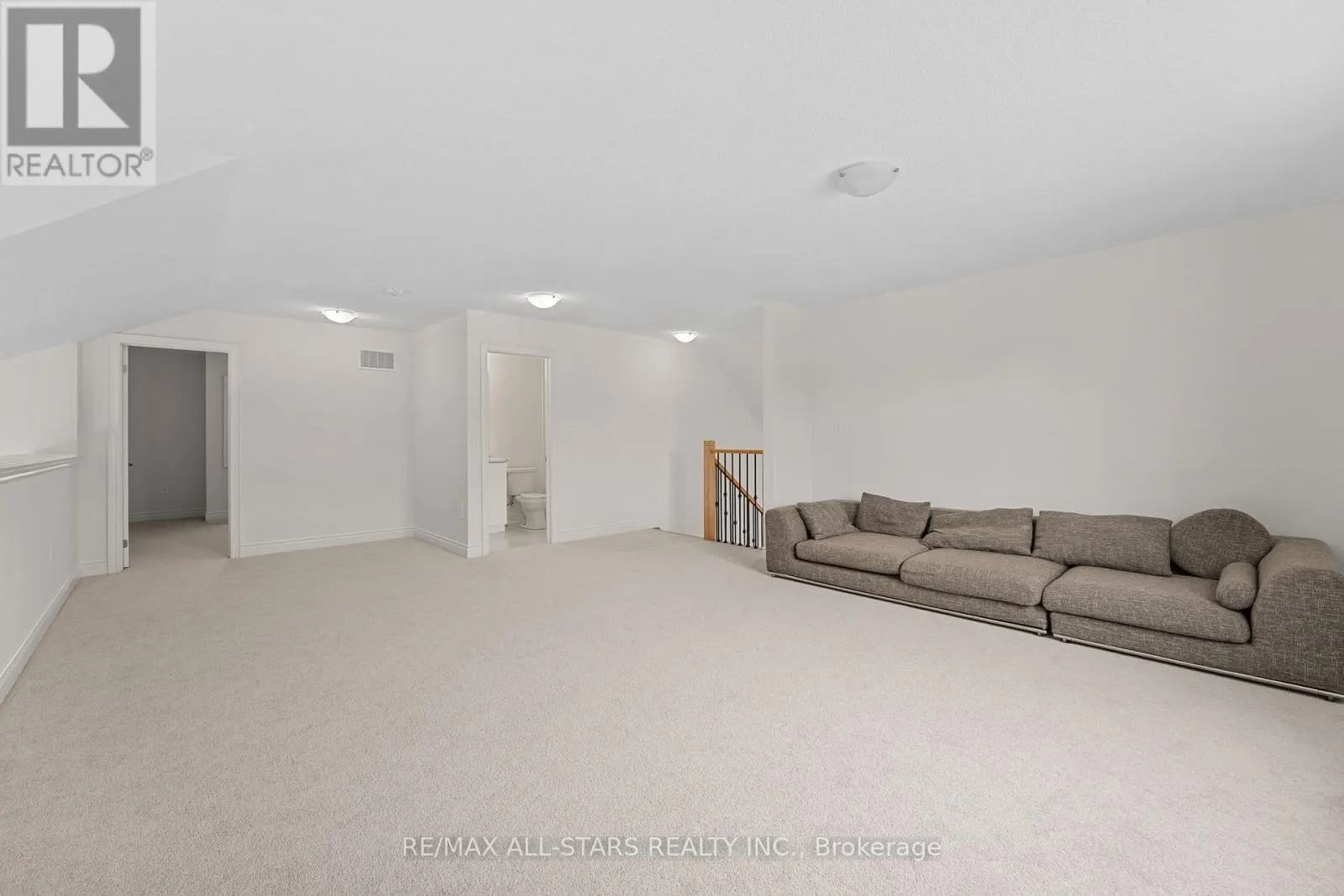 4 PALMIRA DRIVE