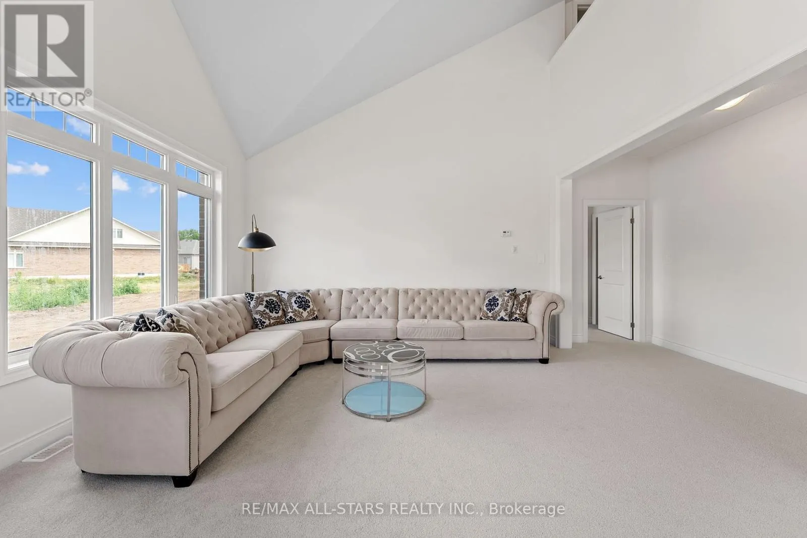 4 PALMIRA DRIVE