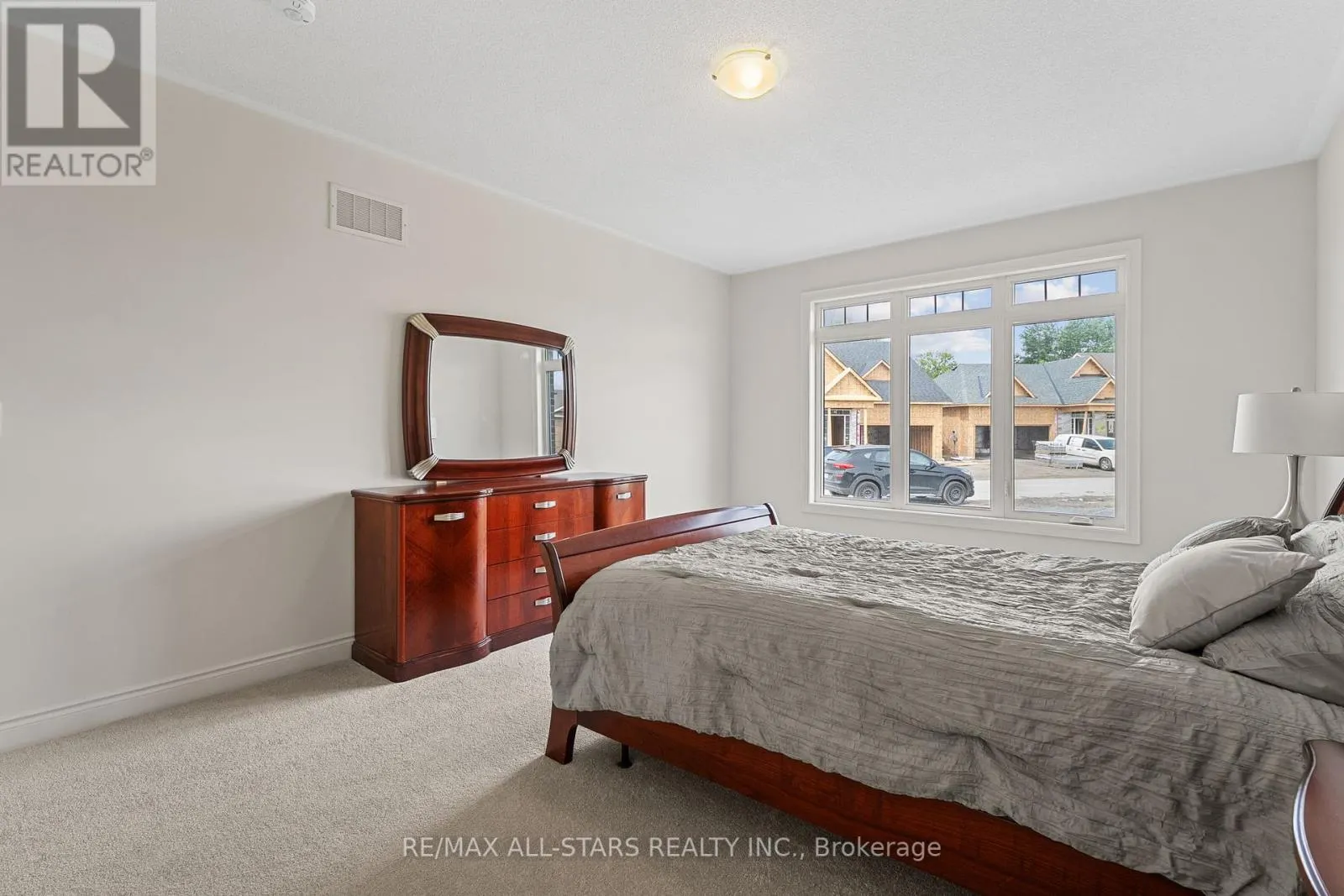 4 PALMIRA DRIVE