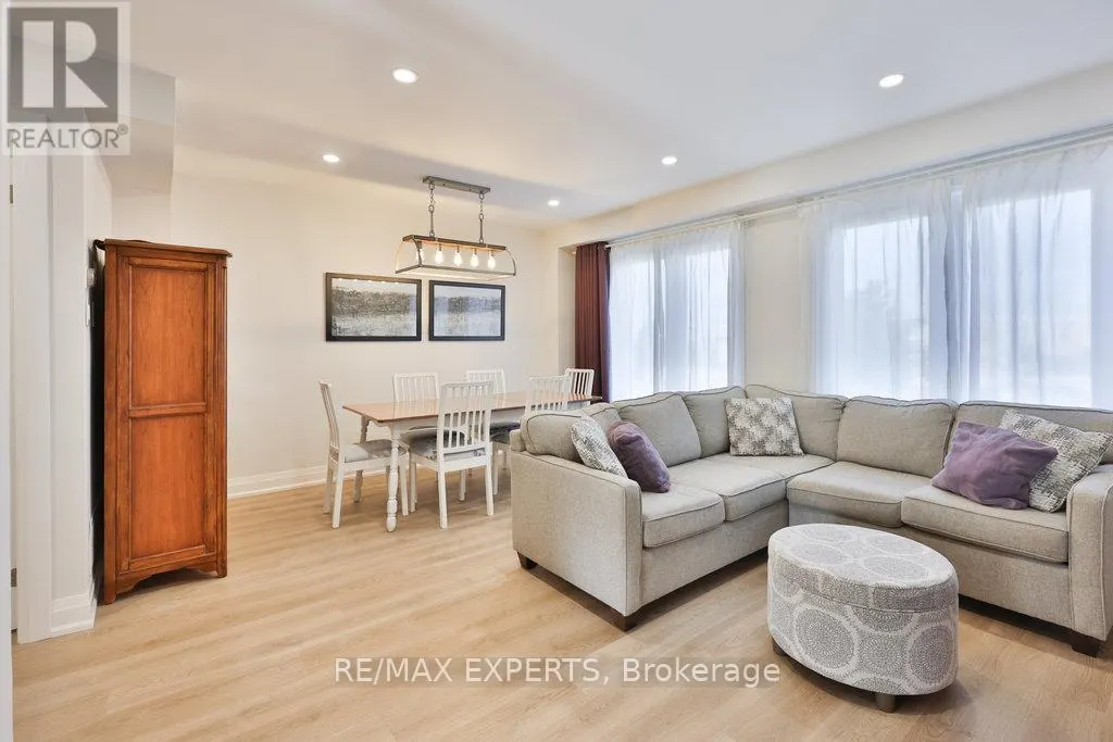 46 LUCENA CRESCENT