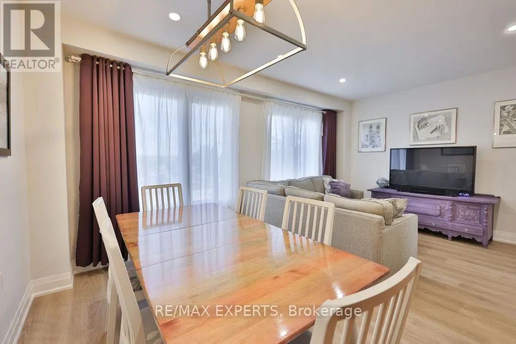 46 LUCENA CRESCENT
