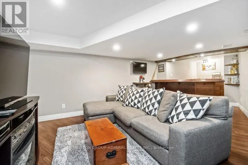 361 RIDDELL COURT