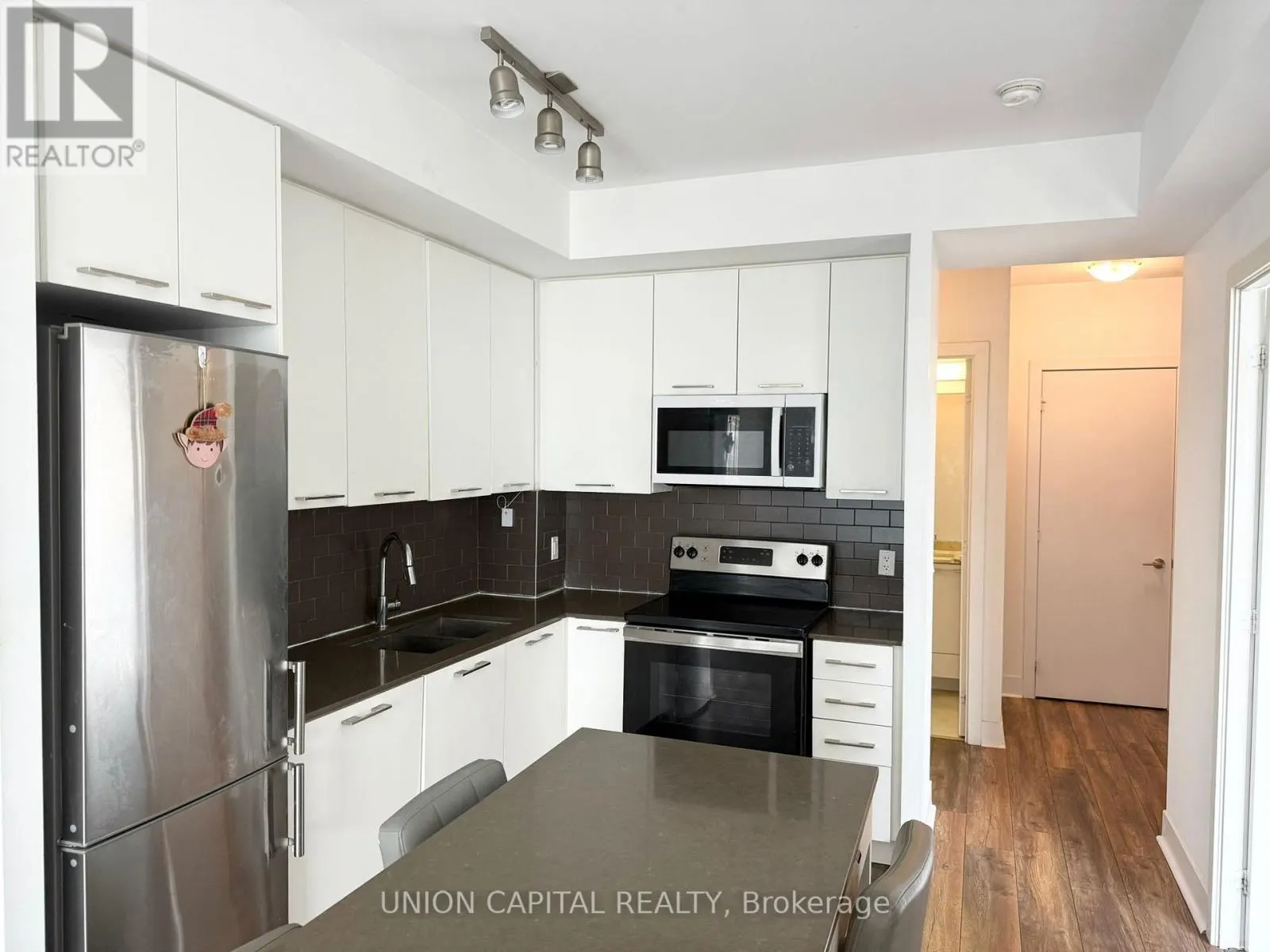 1201 - 9471 YONGE STREET