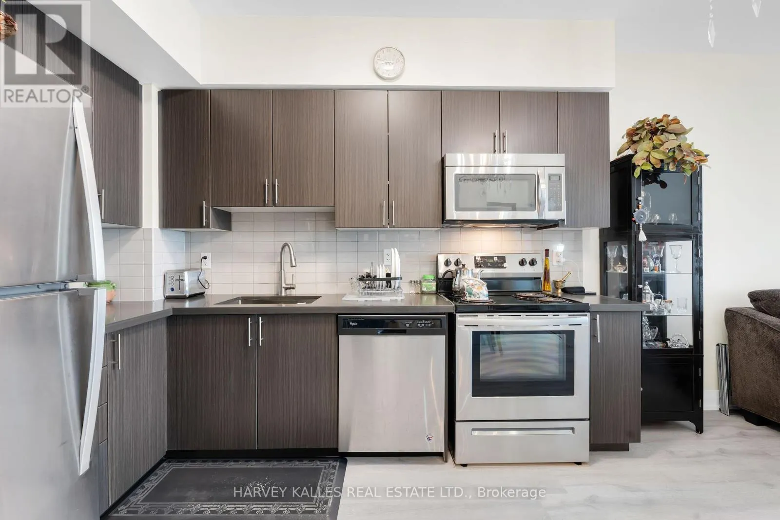 2608 - 7890 BATHURST STREET