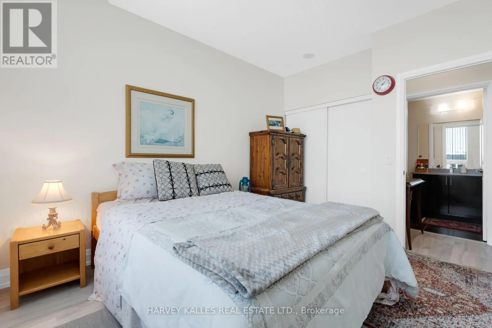 2608 - 7890 BATHURST STREET