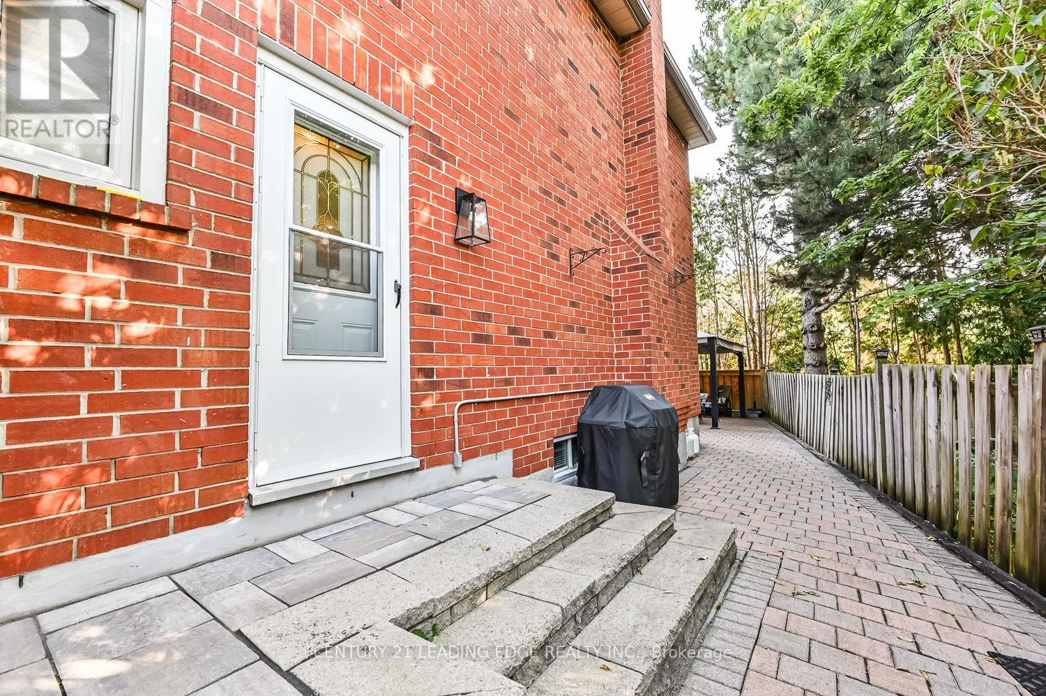 53 MCCARTY CRESCENT