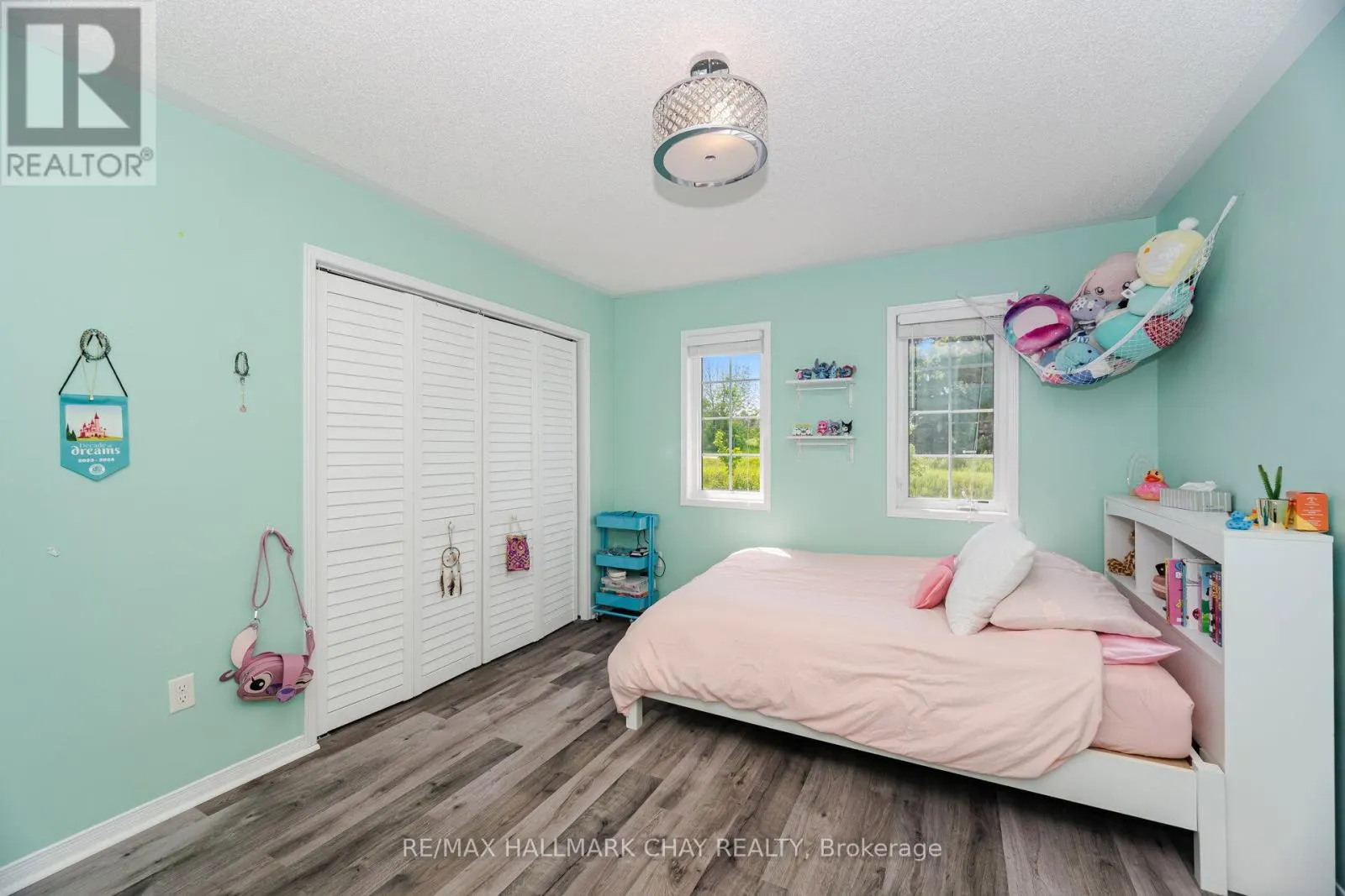 114 CAUTHERS CRESCENT