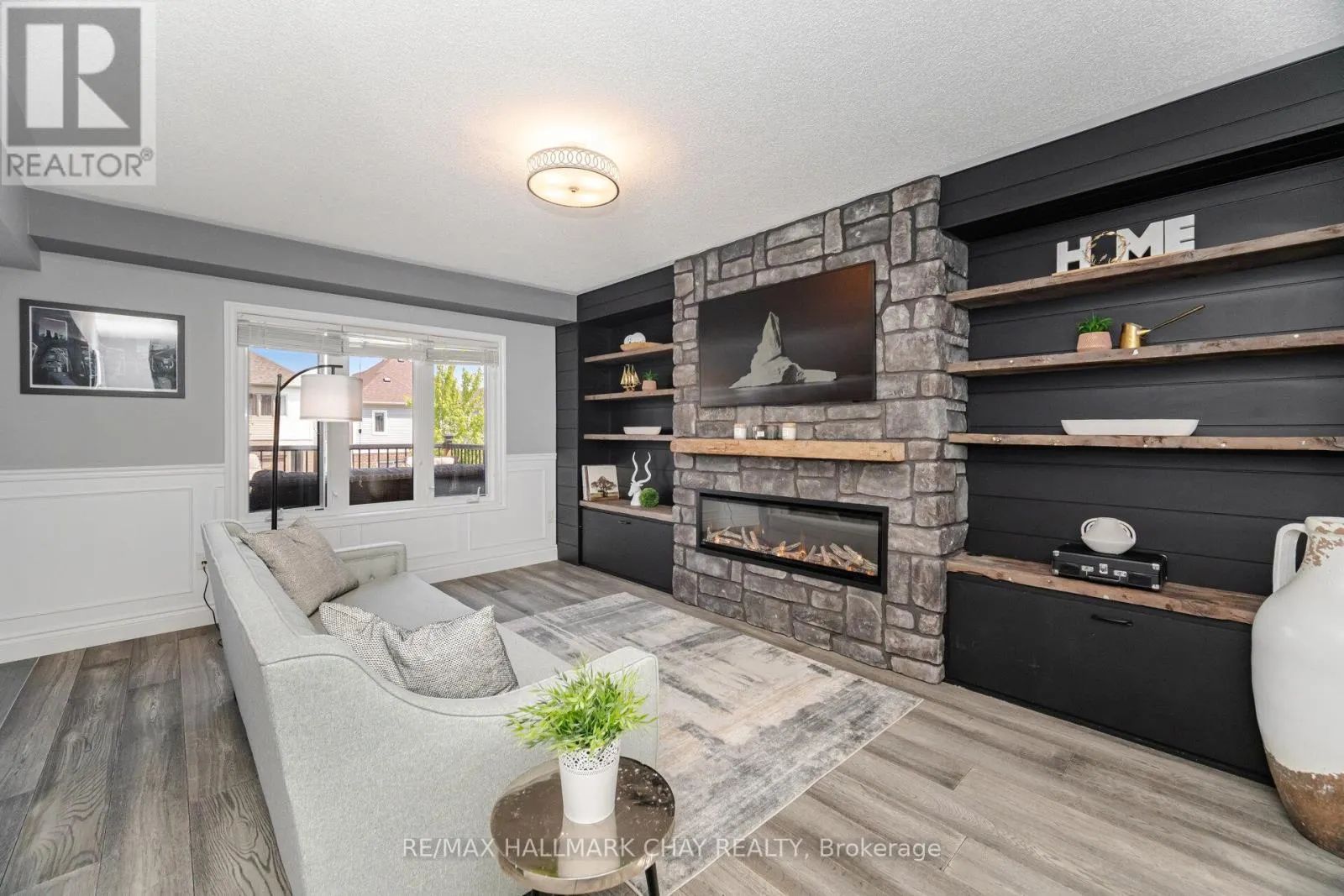 114 CAUTHERS CRESCENT