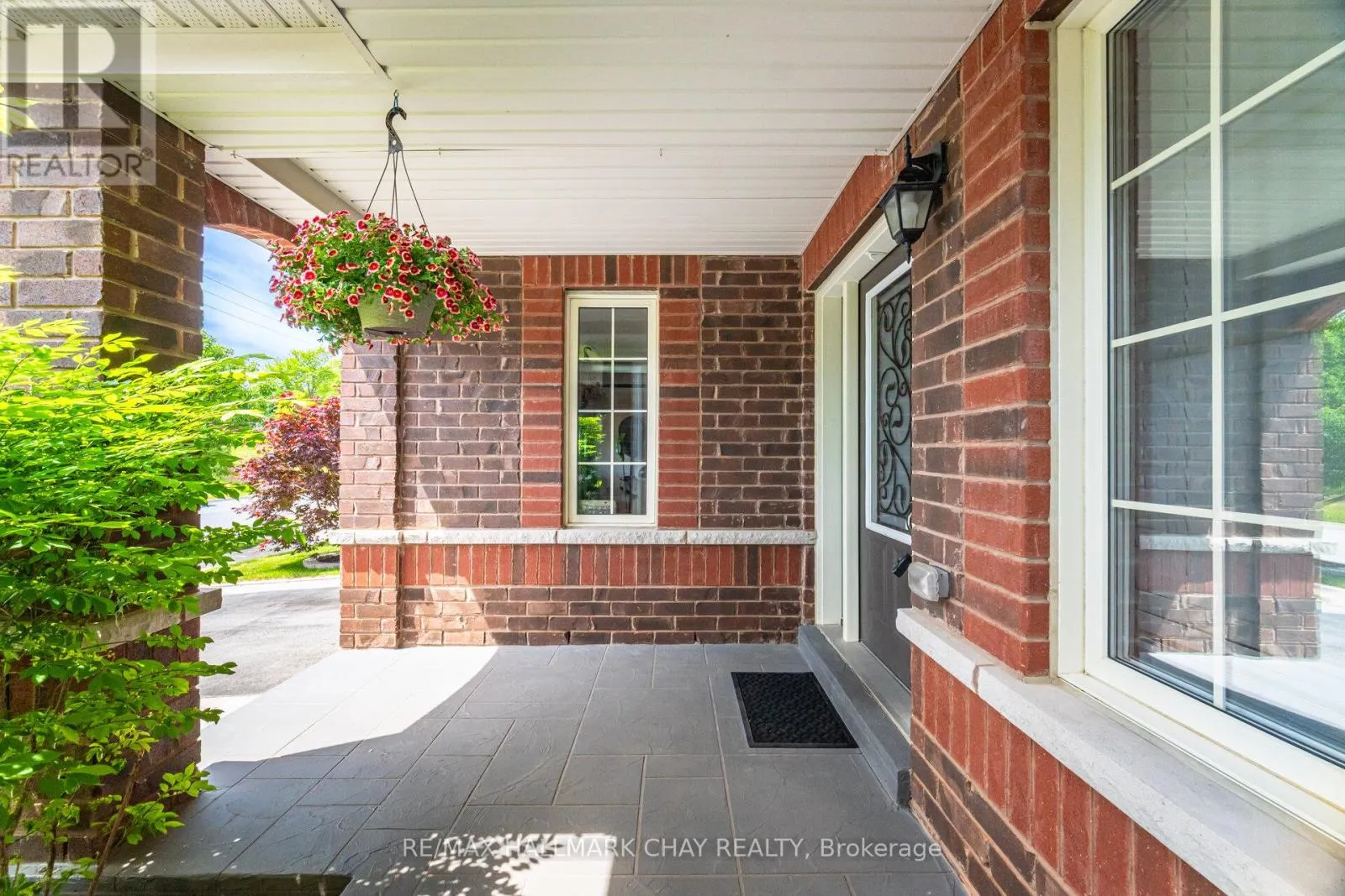 114 CAUTHERS CRESCENT