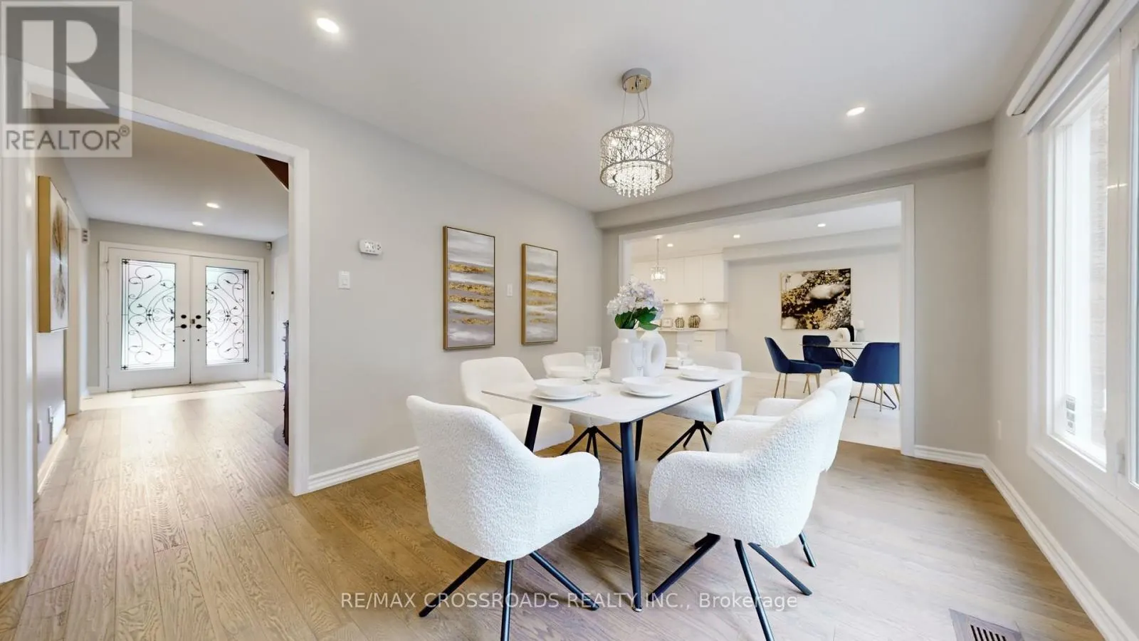 25 STRATHEARN AVENUE