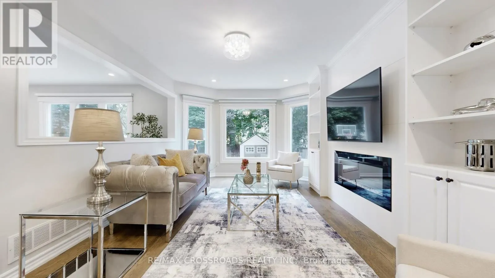 25 STRATHEARN AVENUE