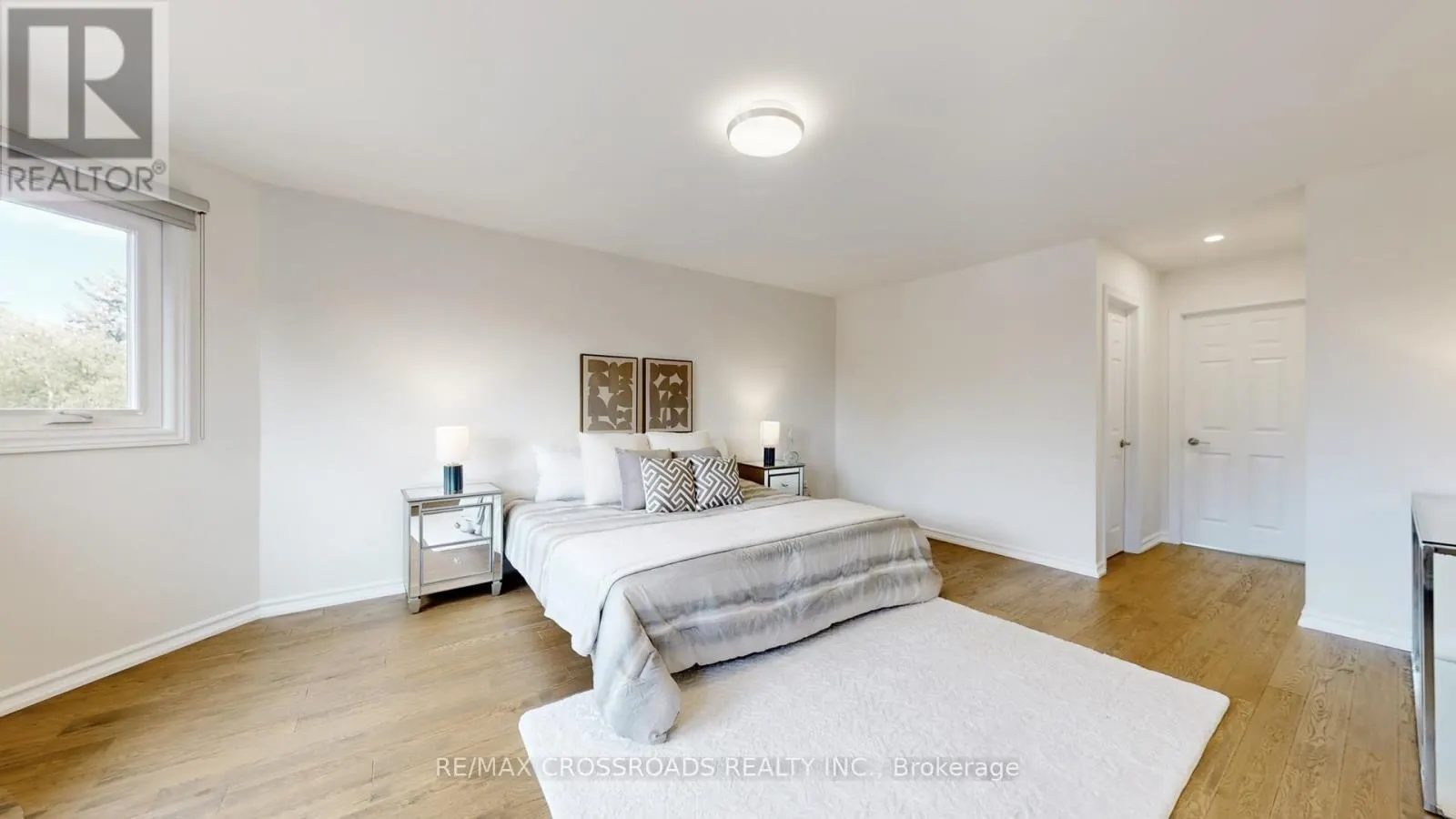 25 STRATHEARN AVENUE