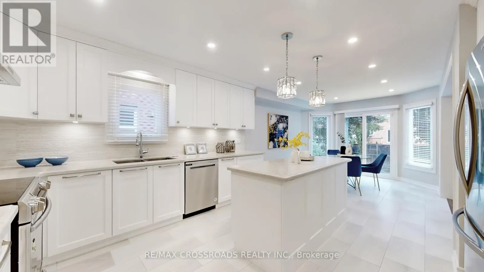 25 STRATHEARN AVENUE