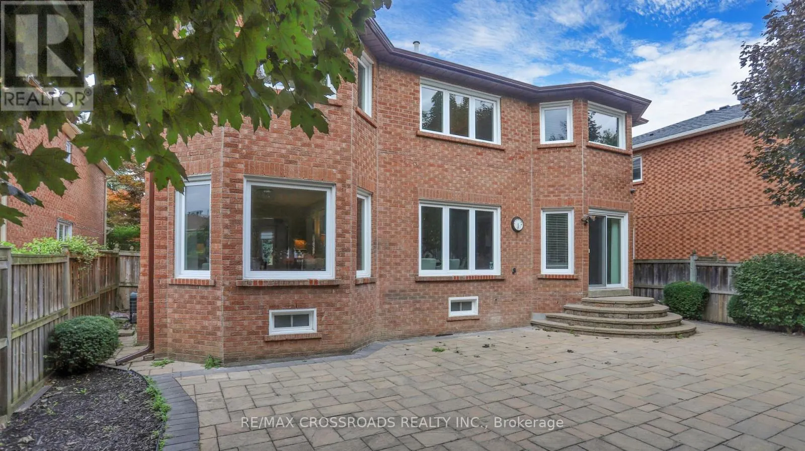 25 STRATHEARN AVENUE