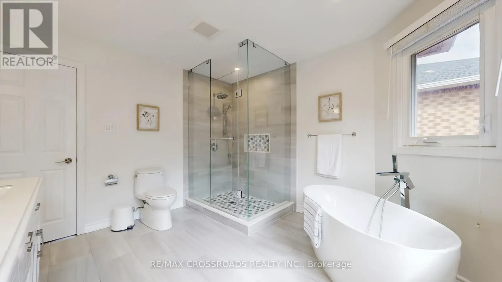 25 STRATHEARN AVENUE