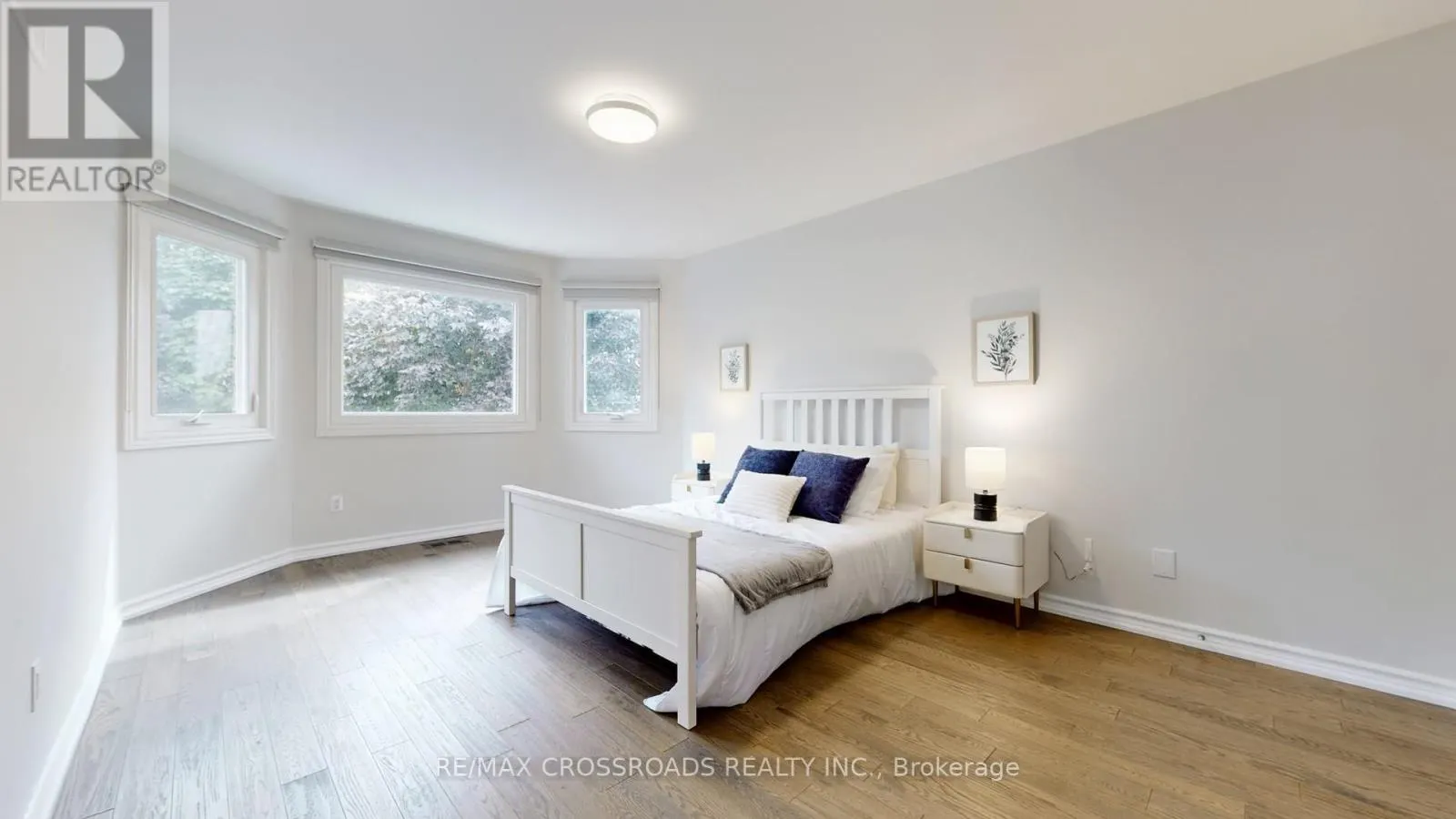 25 STRATHEARN AVENUE