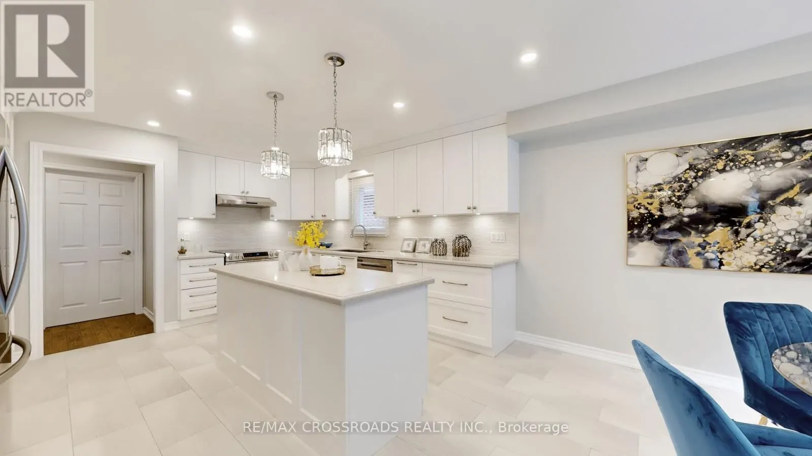 25 STRATHEARN AVENUE
