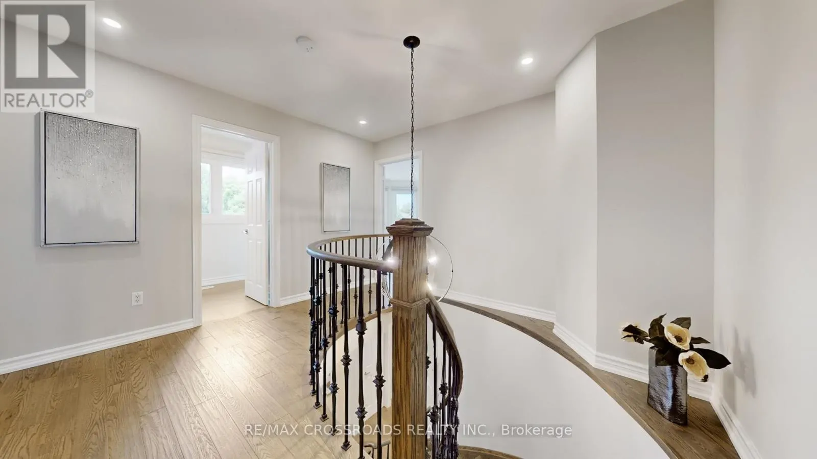 25 STRATHEARN AVENUE