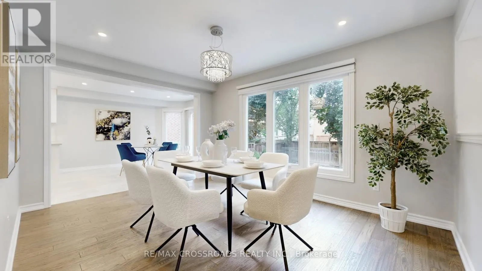 25 STRATHEARN AVENUE