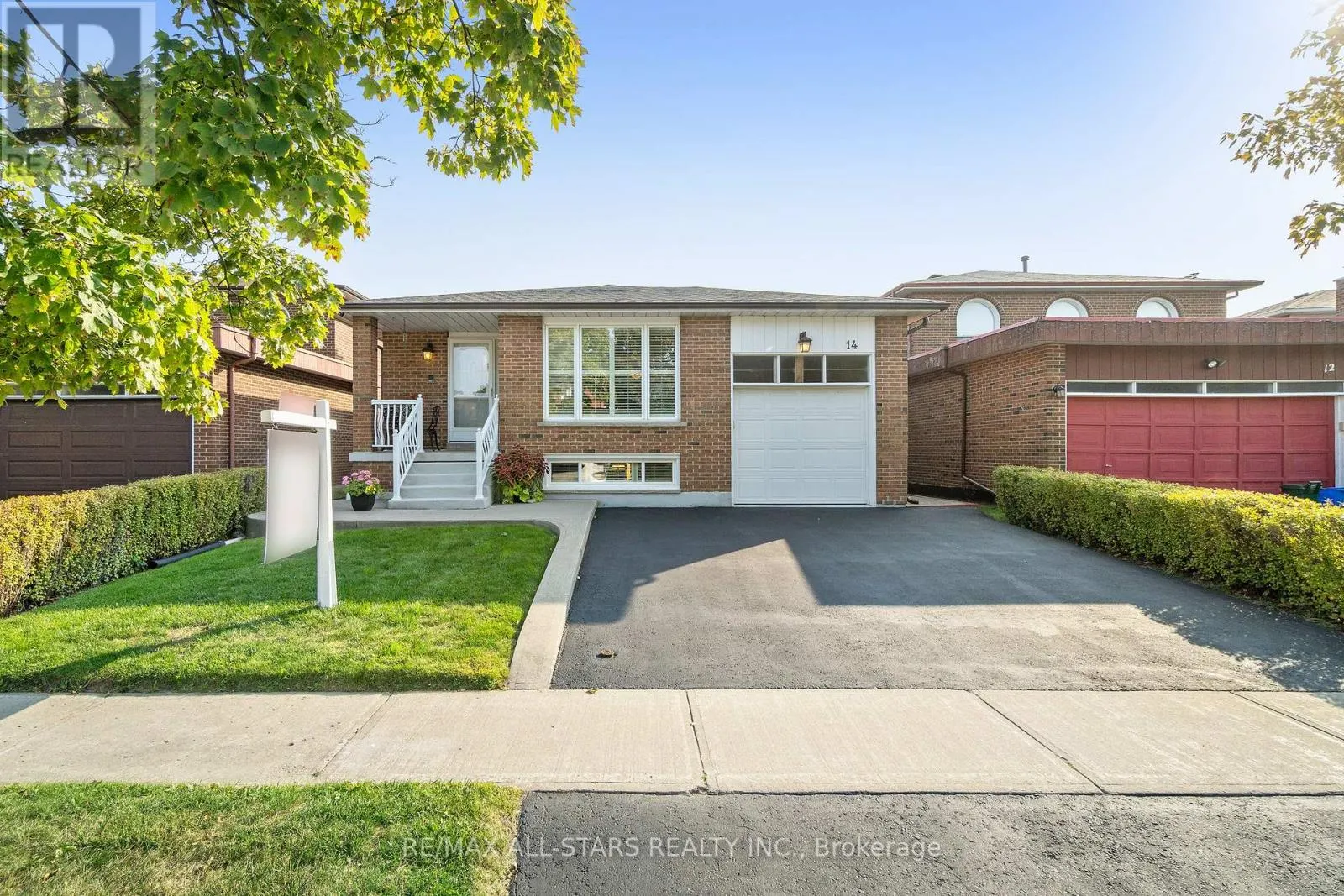 14 BARRINGTON CRESCENT