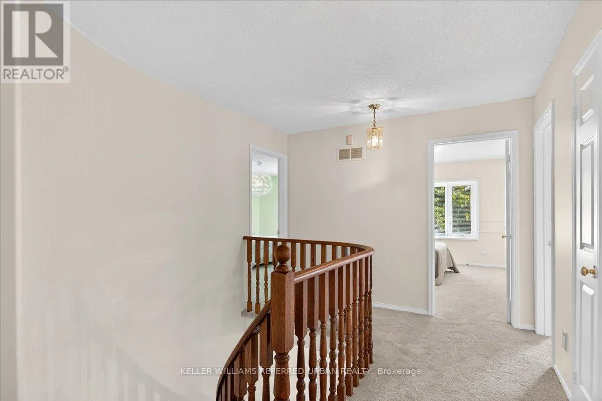 32 NELSON CIRCLE