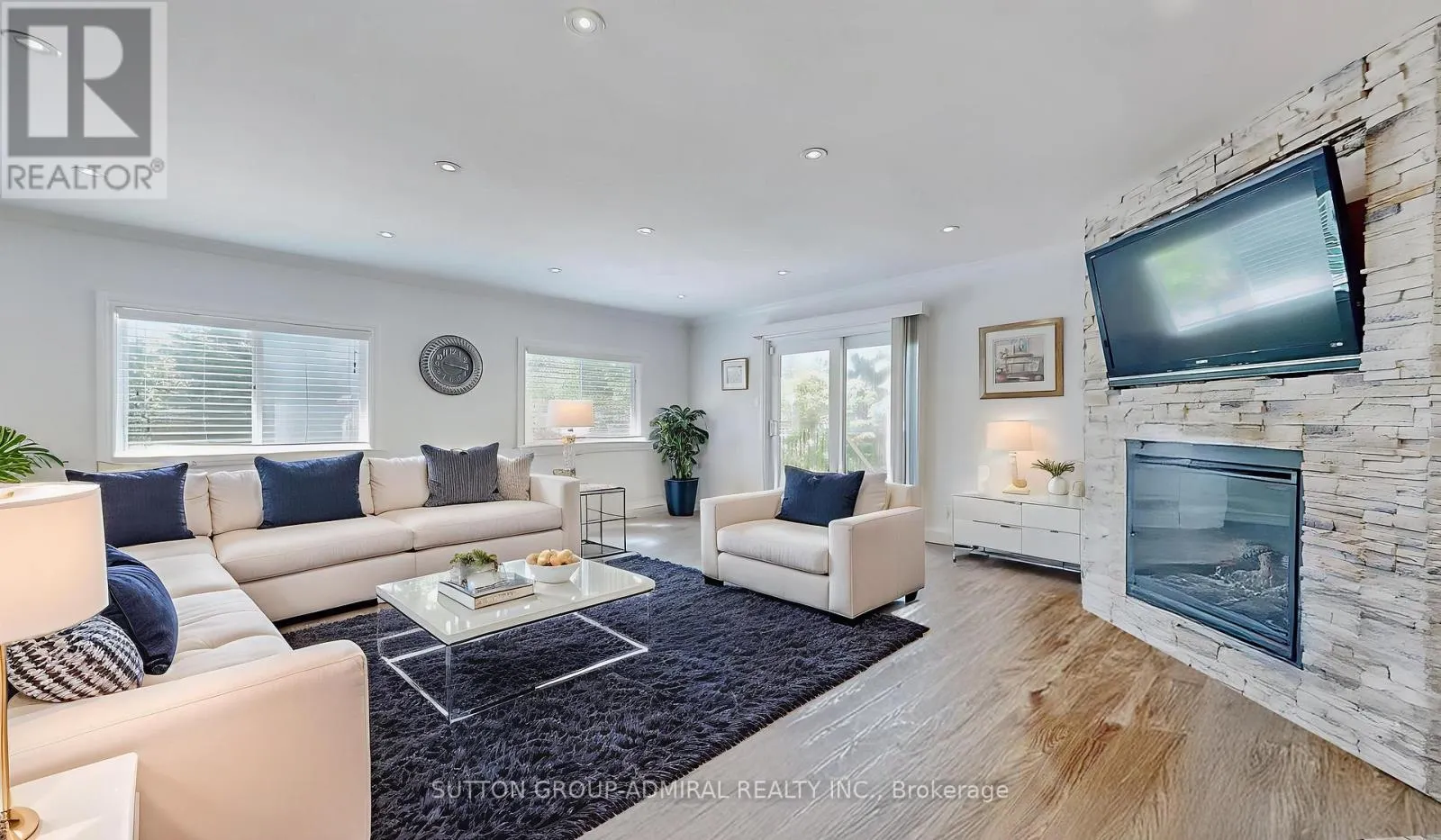 2 NEWMAN AVENUE