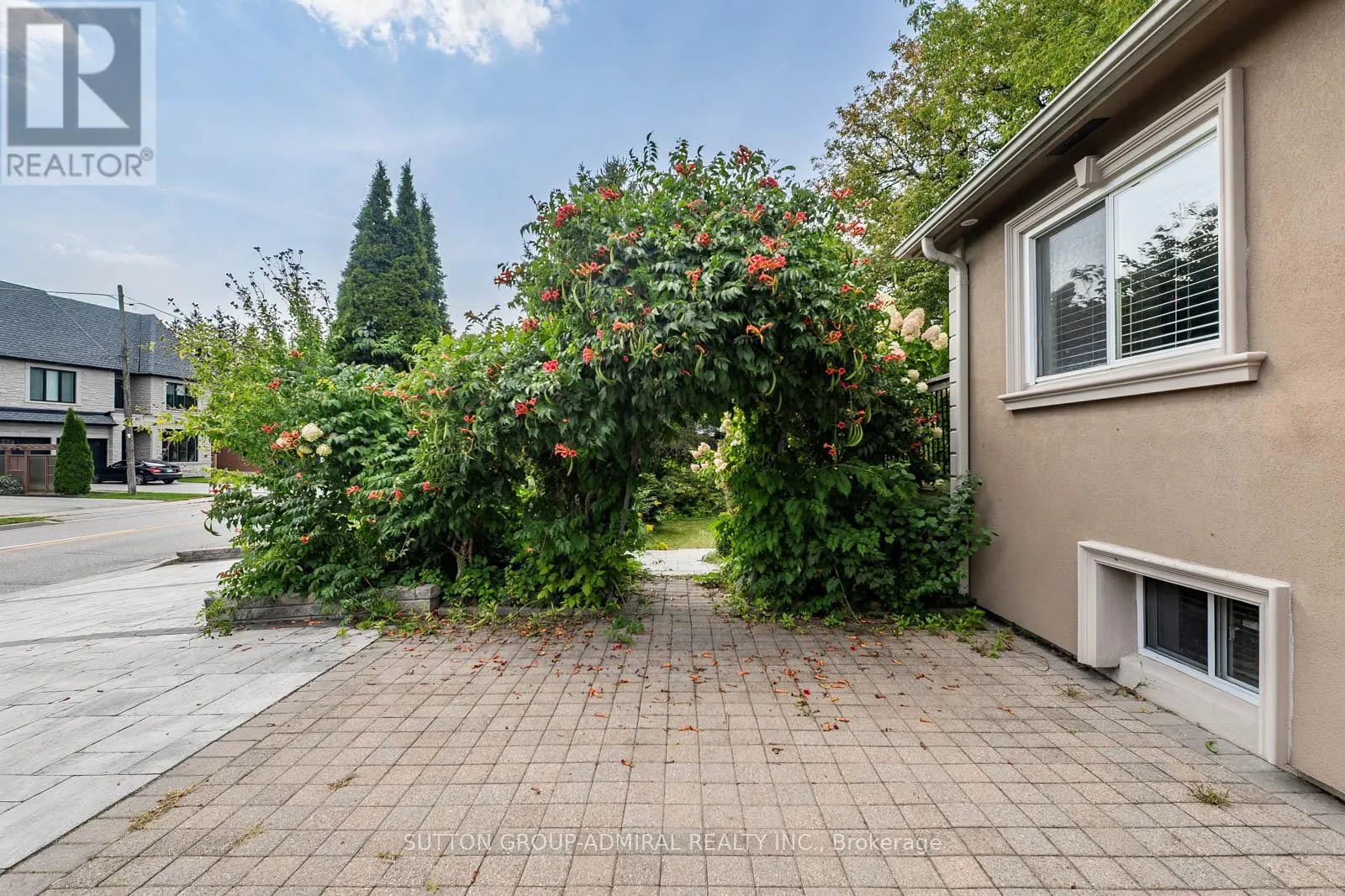 2 NEWMAN AVENUE