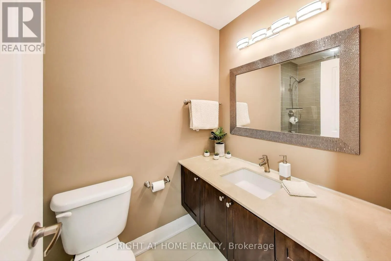 317 - 12 WOODSTREAM BOULEVARD