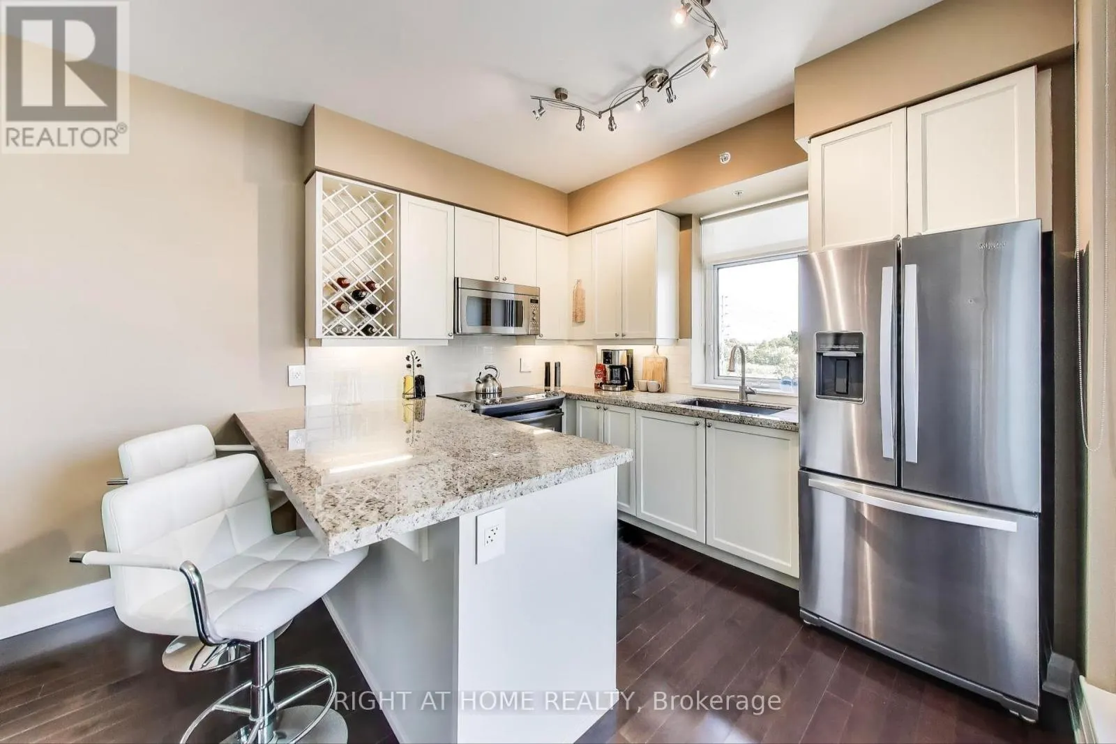 317 - 12 WOODSTREAM BOULEVARD