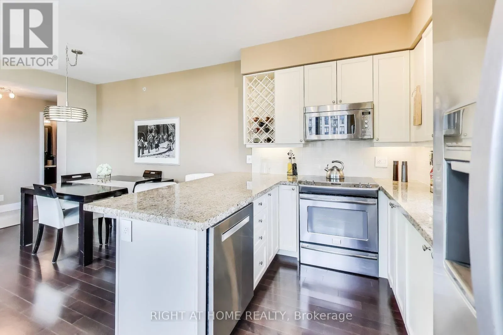 317 - 12 WOODSTREAM BOULEVARD